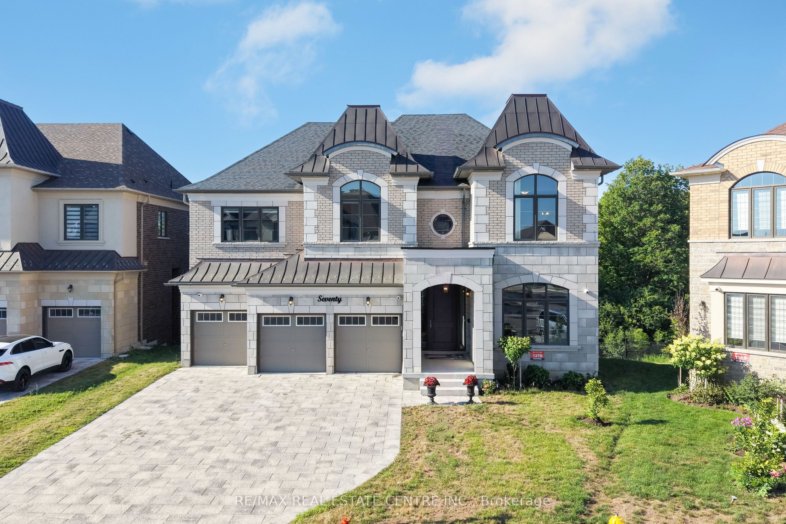70 Appleyard Avenue