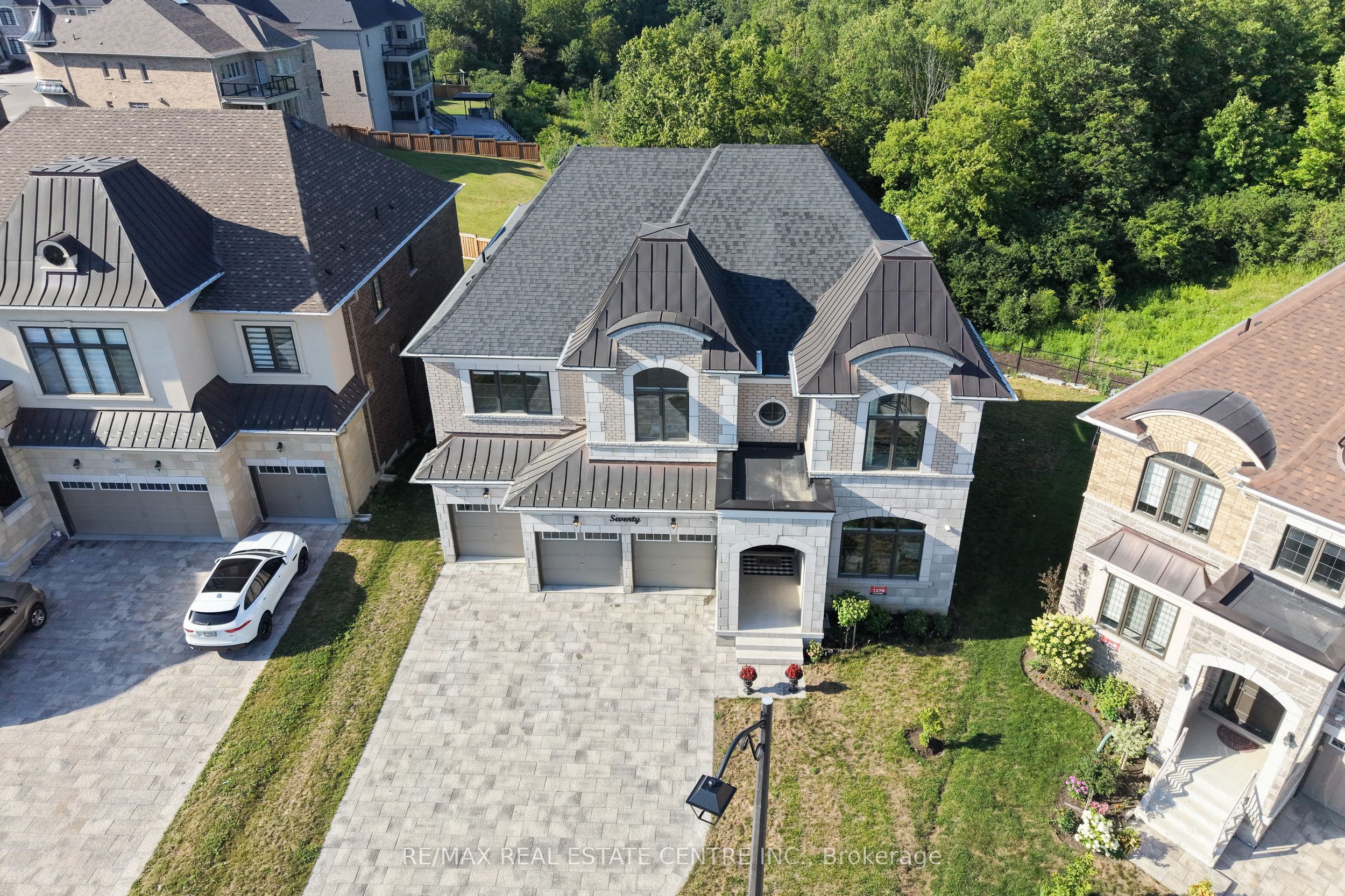 70 Appleyard Avenue