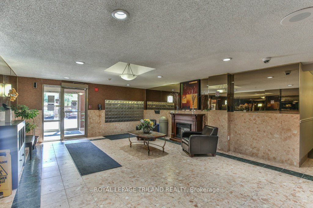95 BASE LINE Road W 1005