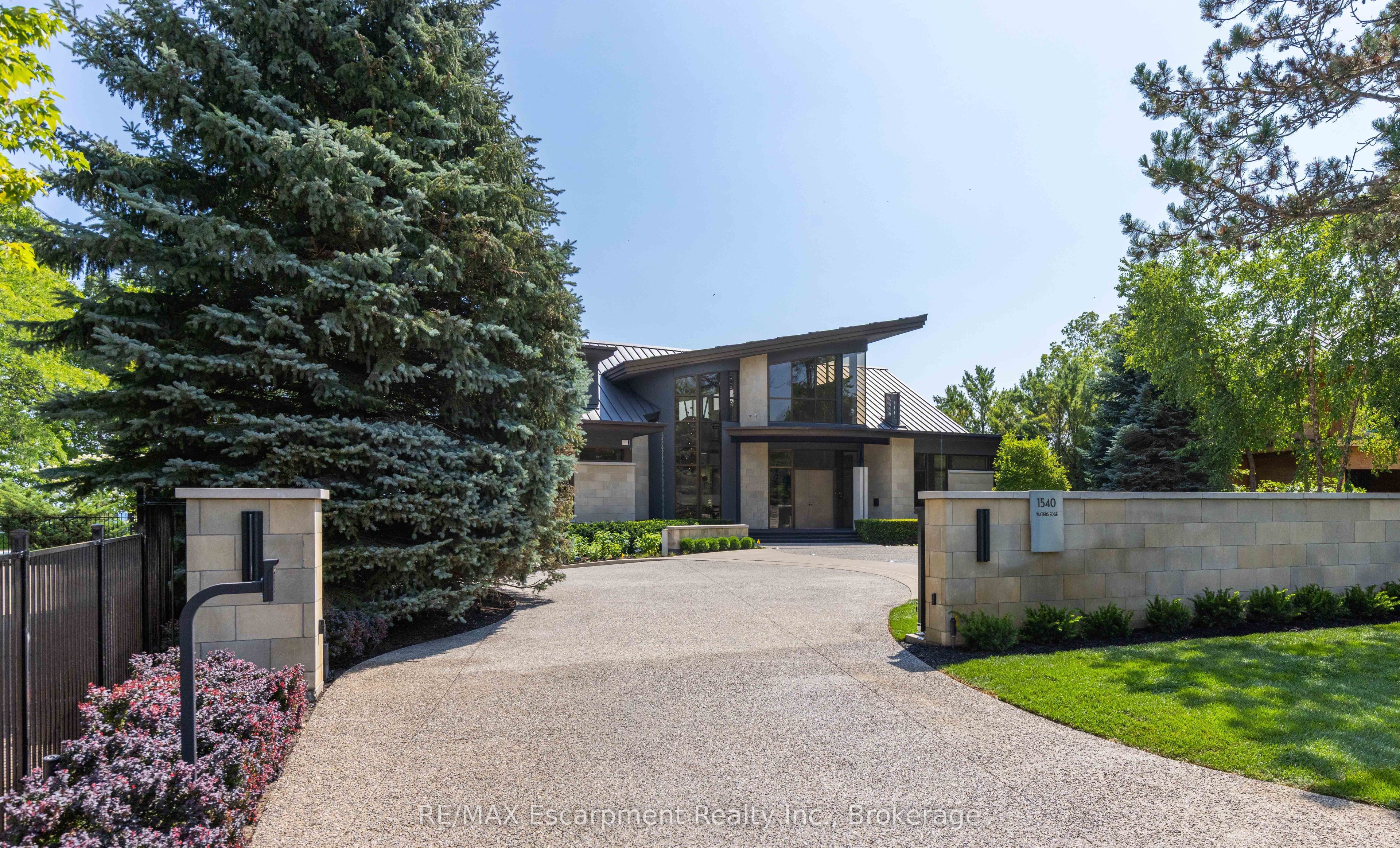 1540 WATERSEDGE Road