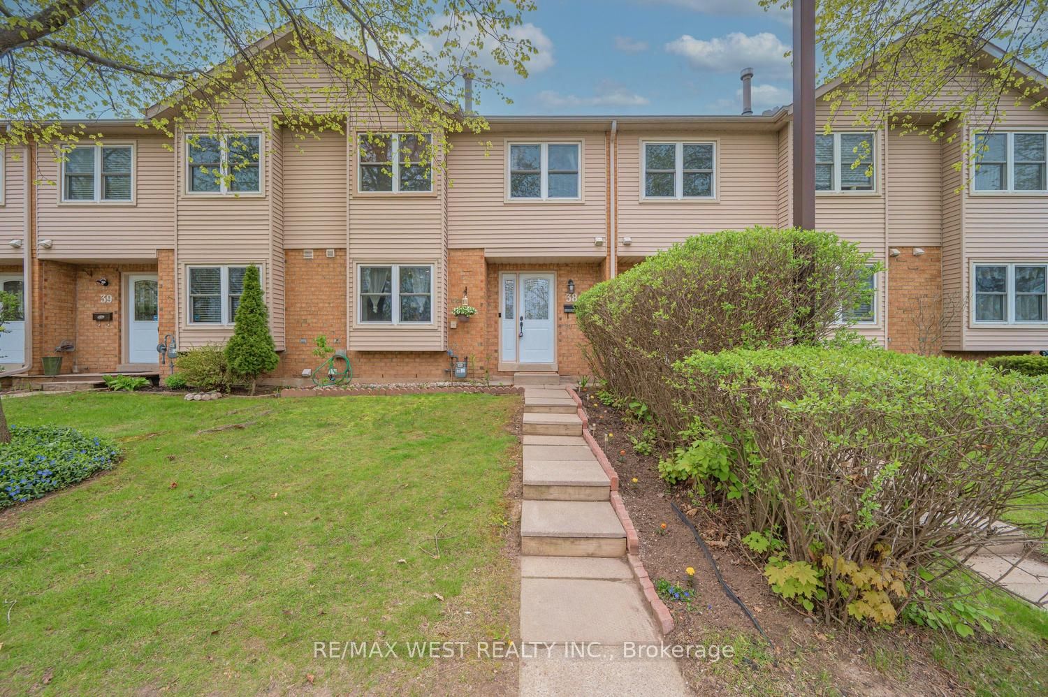 2065 Amherst Heights Court 38