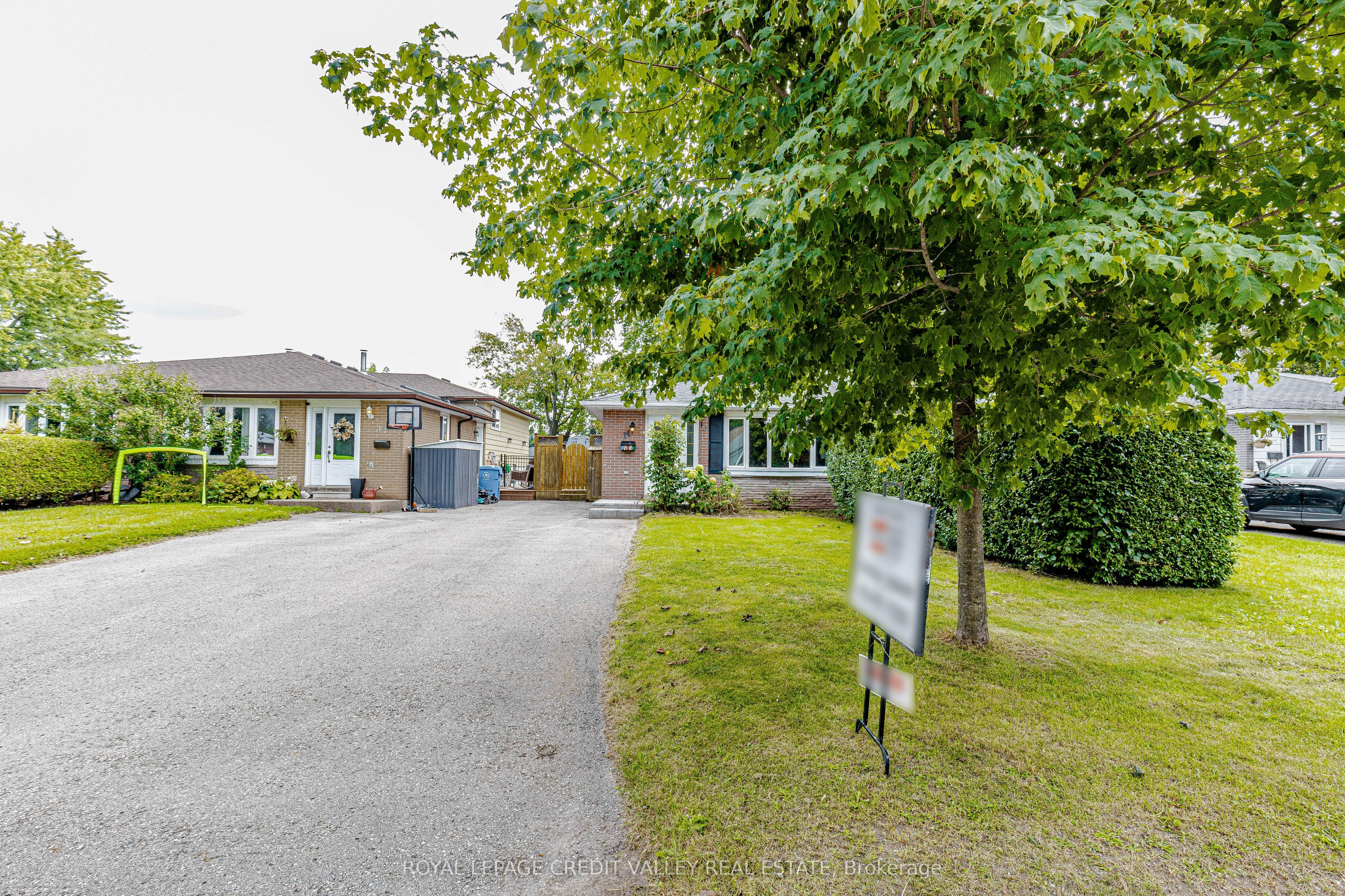 14 Carlton Drive