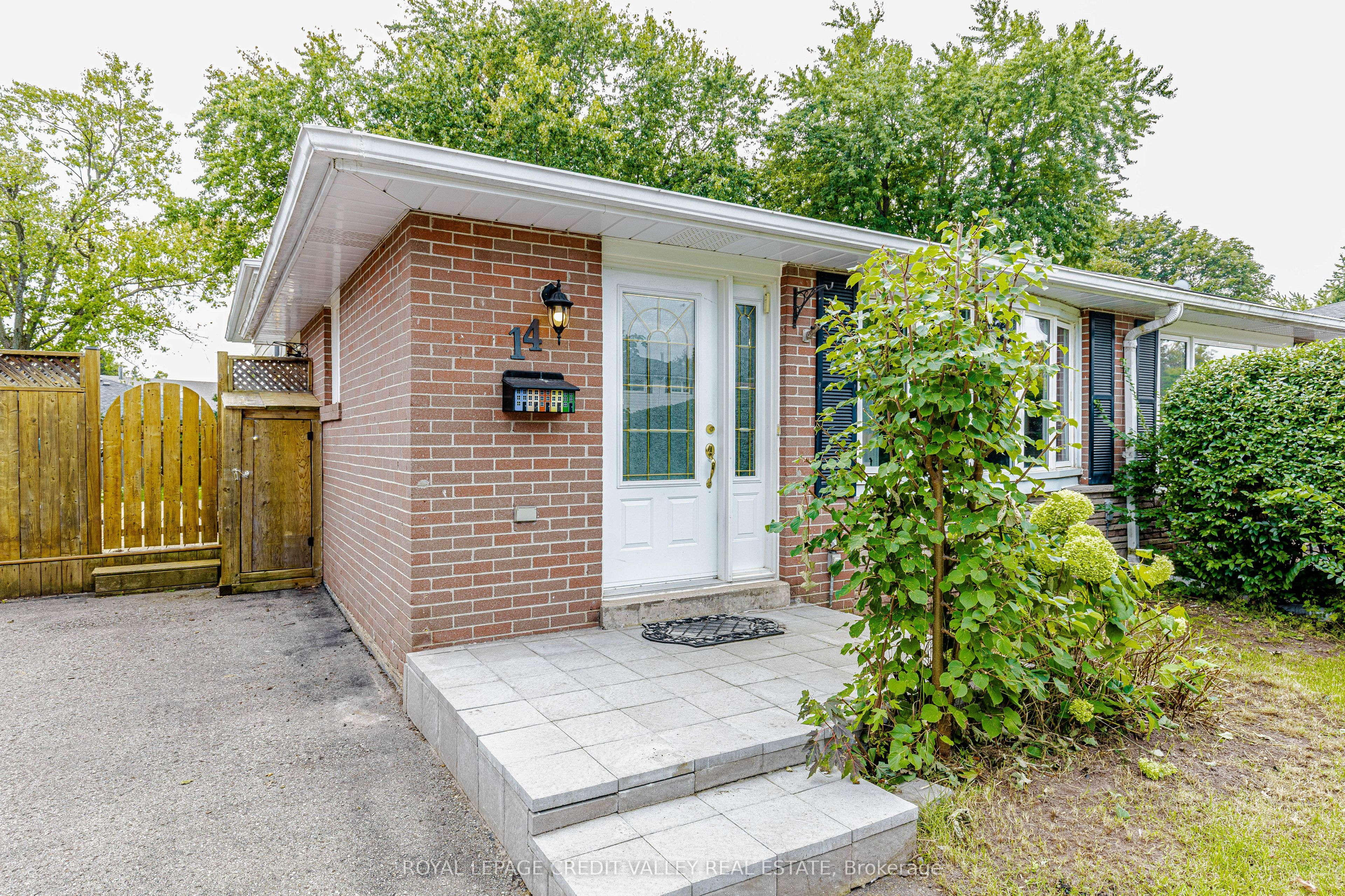 14 Carlton Drive