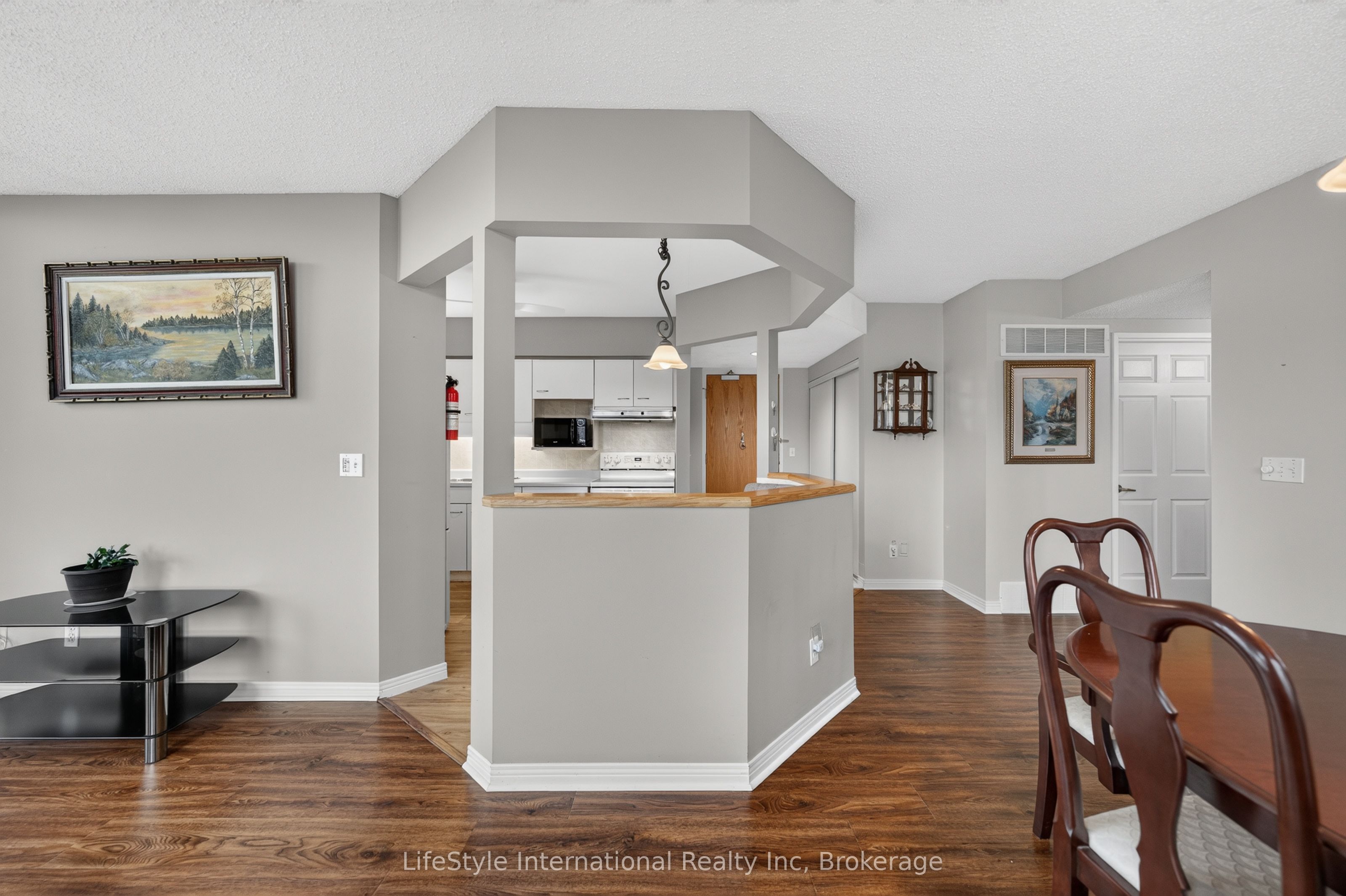 208 Silvercreek Parkway N 307