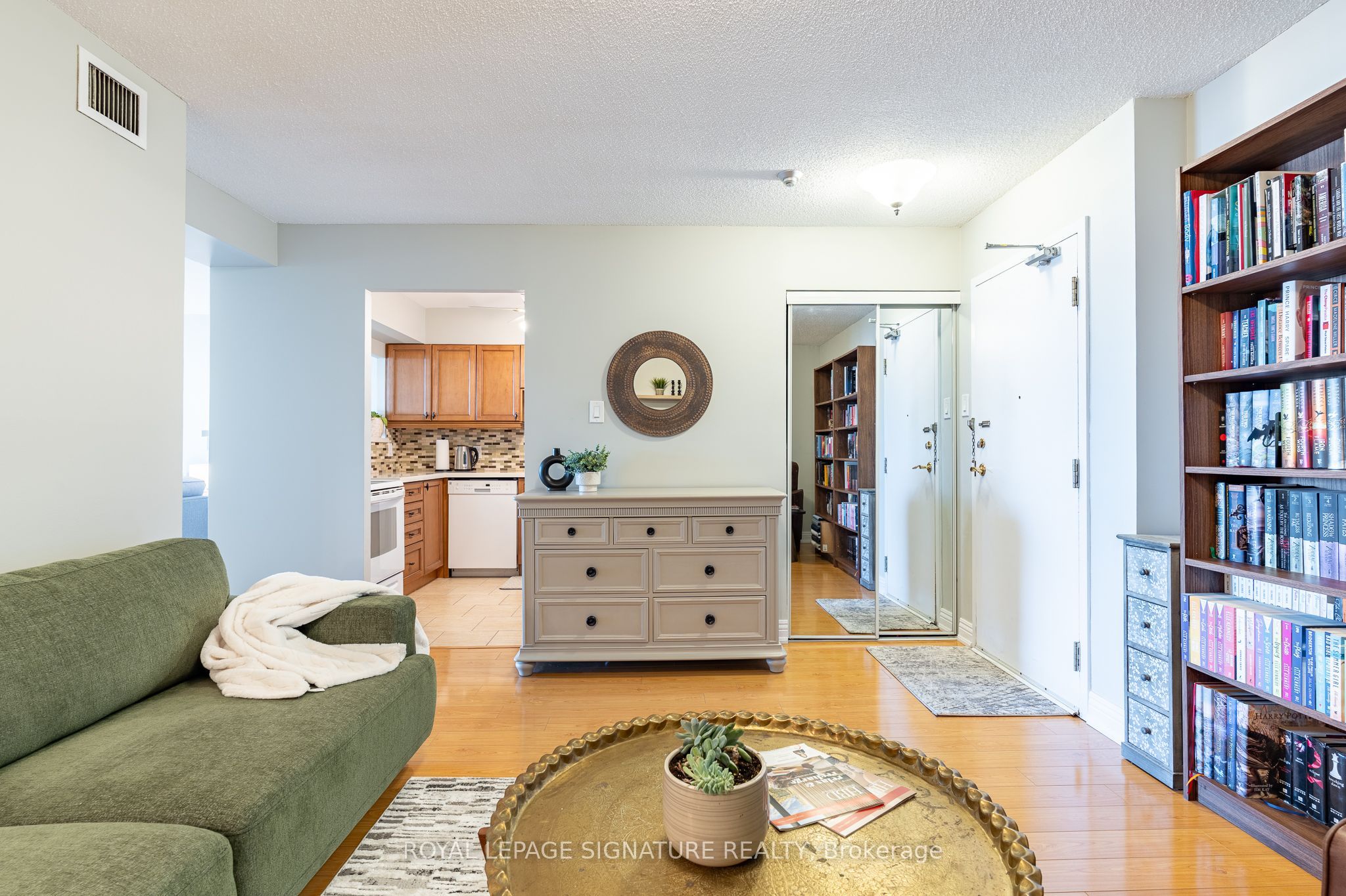 1880 Valley Farm Road 723