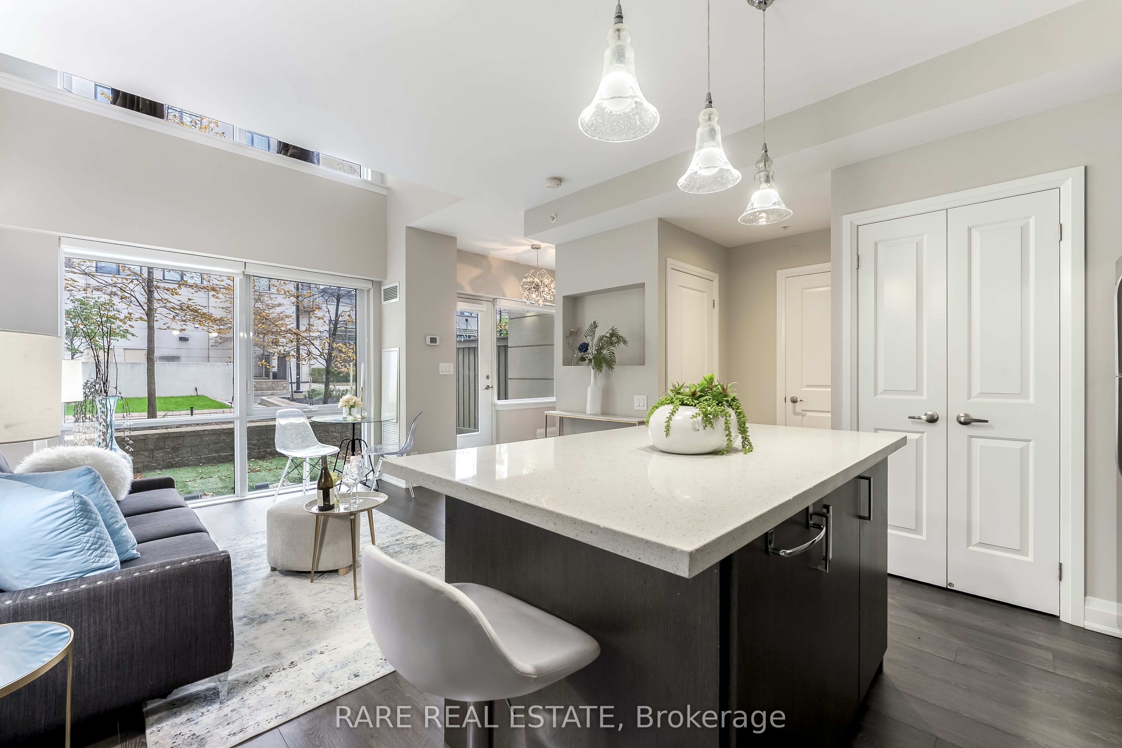 24 WOODSTREAM Boulevard 118