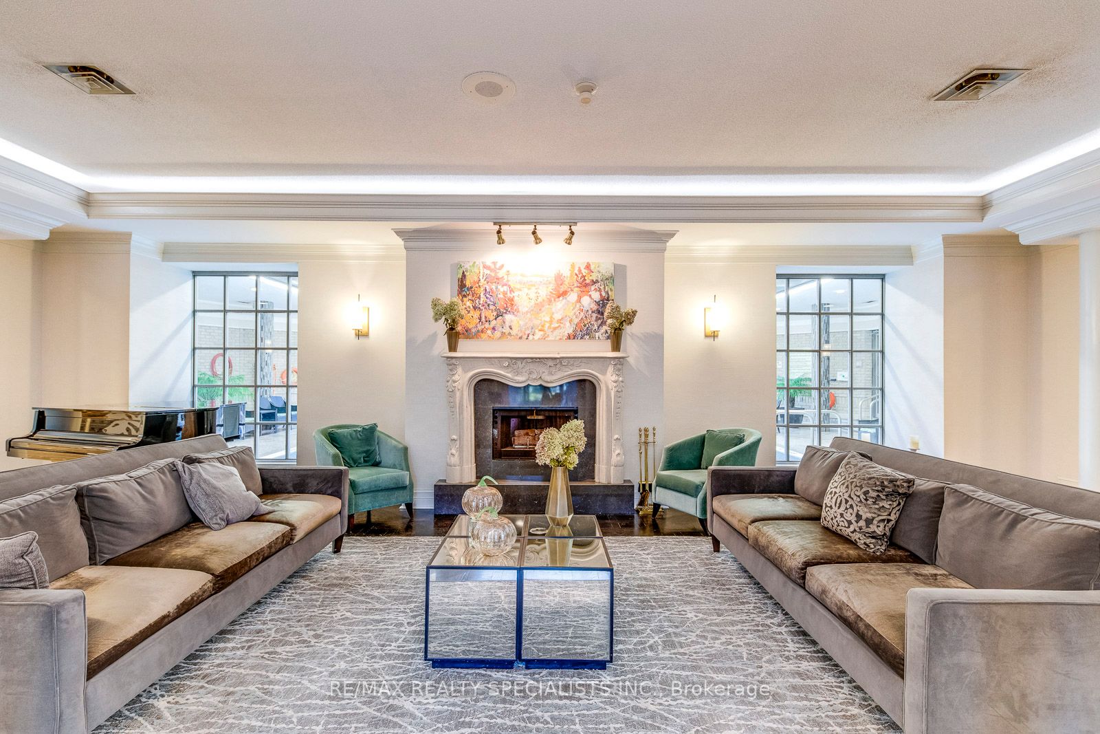 55 Kingsbridge Garden Circle 1002