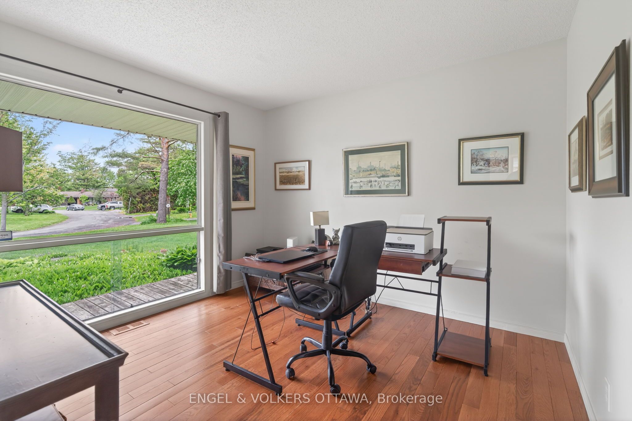 35 Riopelle Court