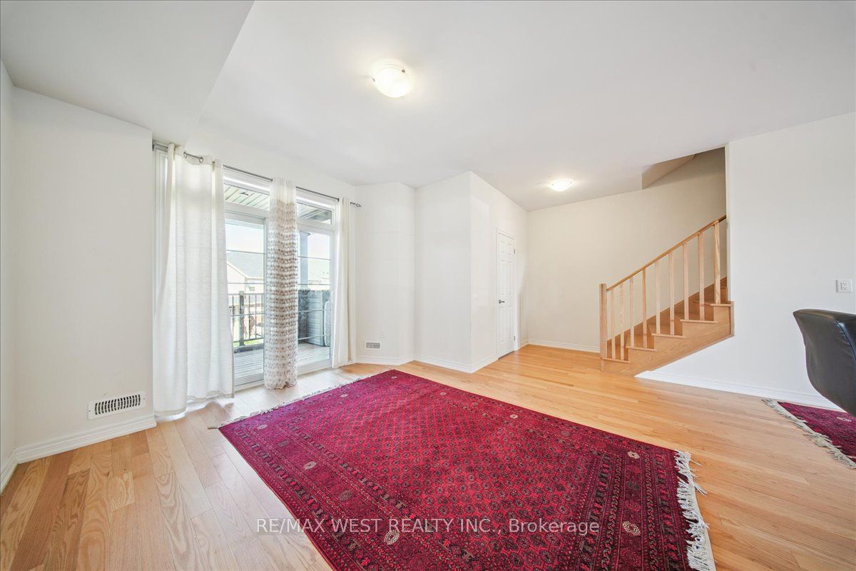 115 Air Dancer Crescent