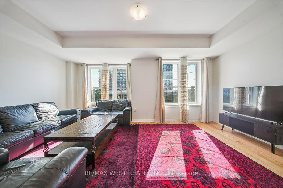 115 Air Dancer Crescent