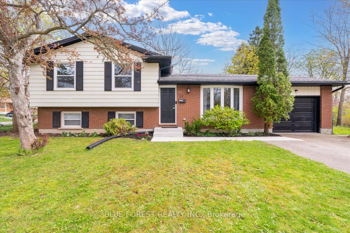 35 Rollscourt Gardens