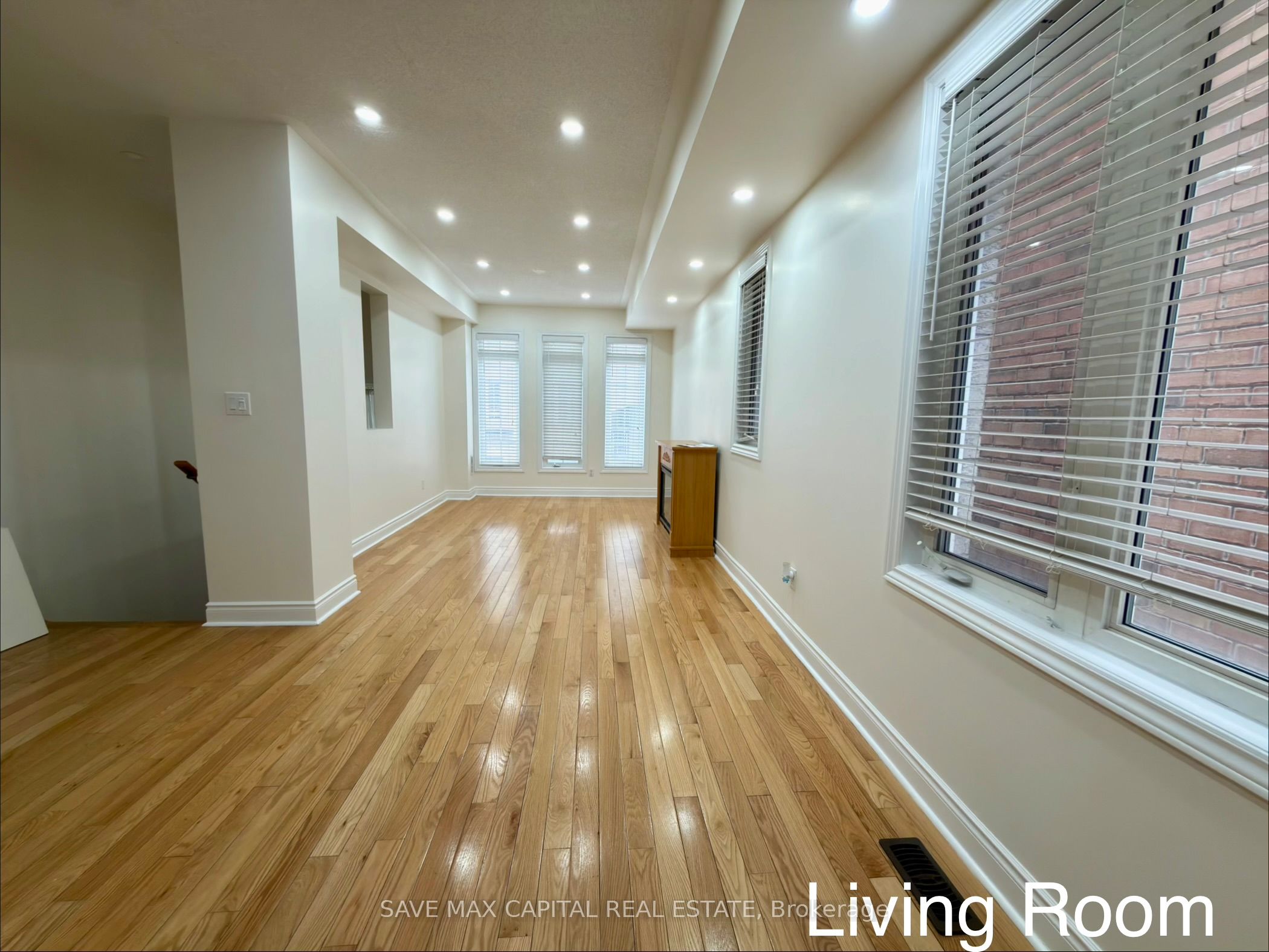 530 Kingston Road 19