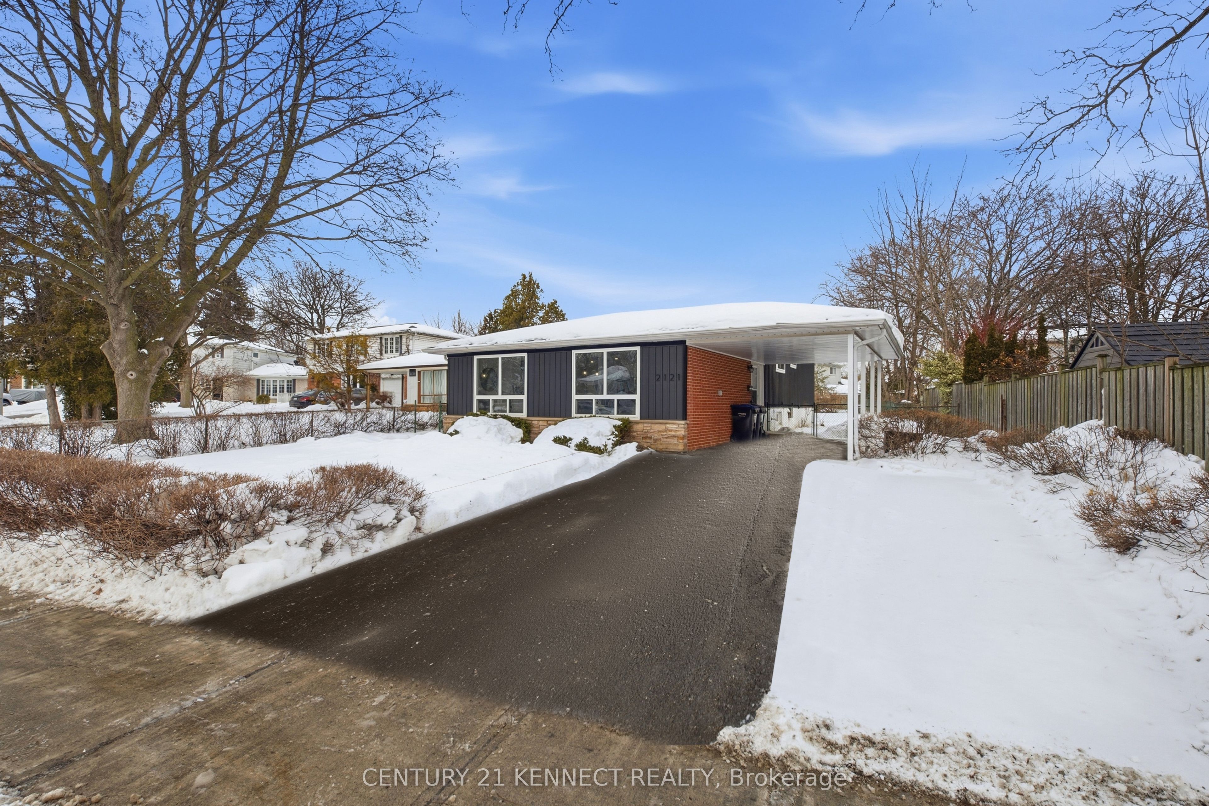 2121 Baynham Court