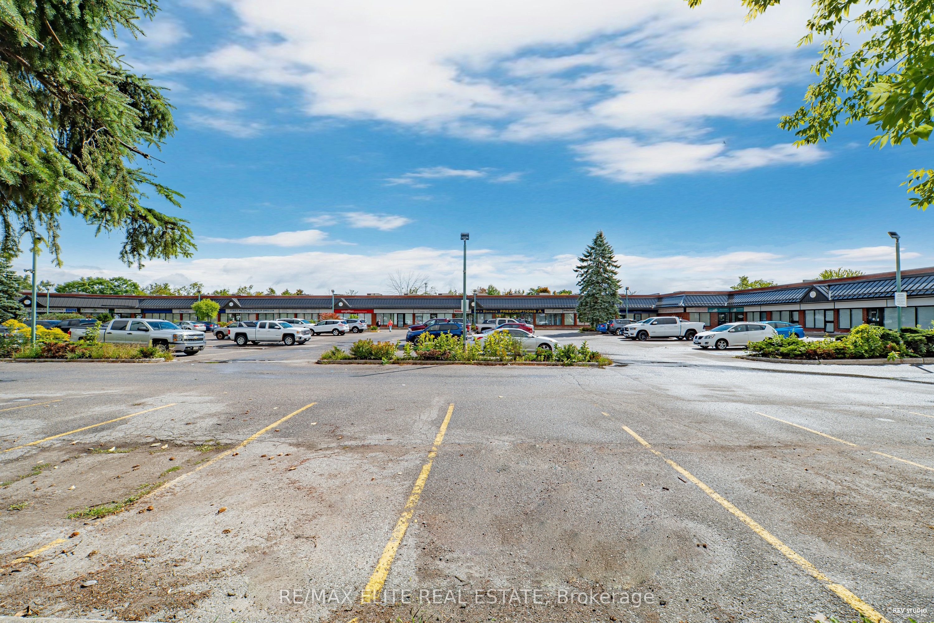 208 & 210 MEMORIAL Avenue