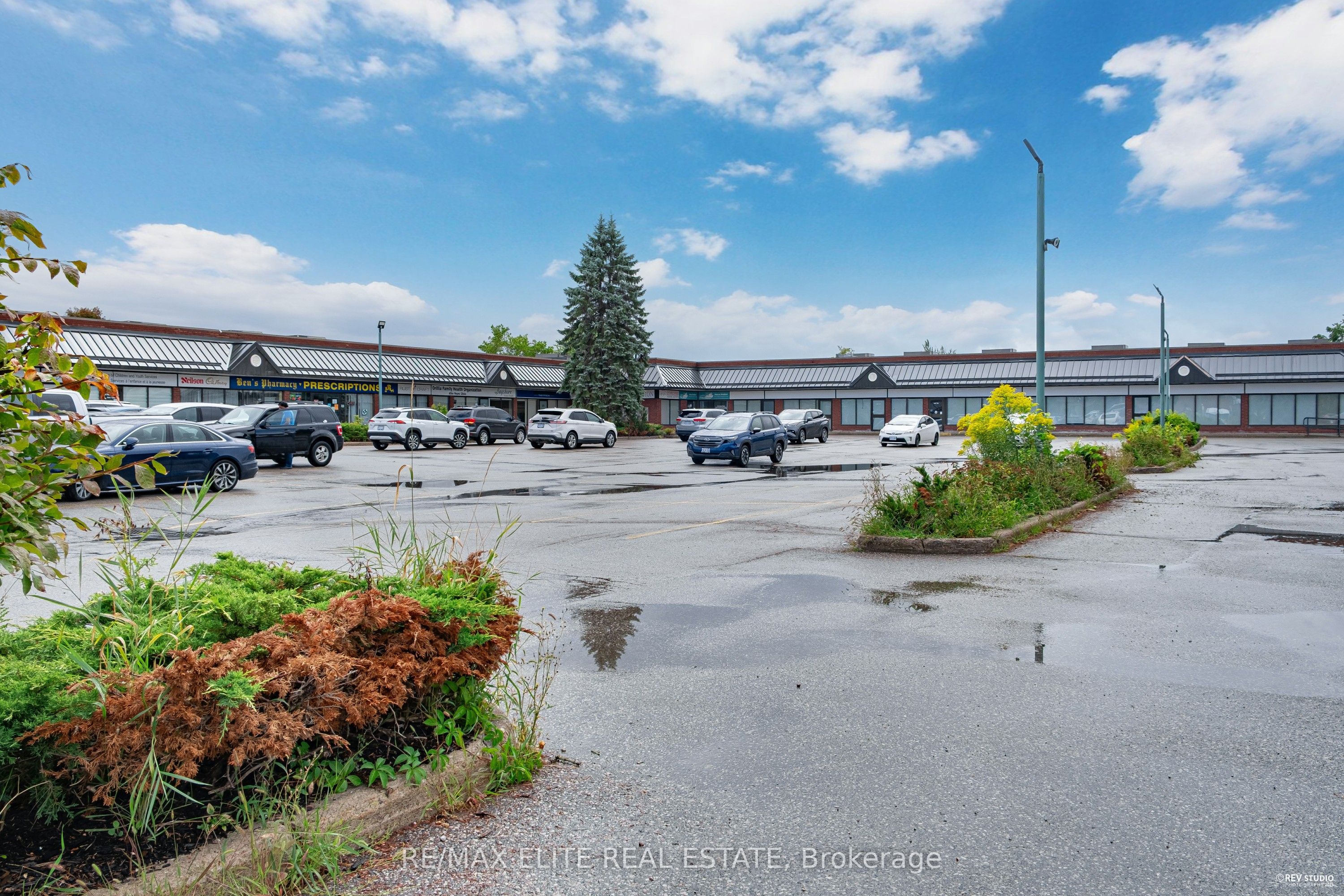 208 & 210 MEMORIAL Avenue
