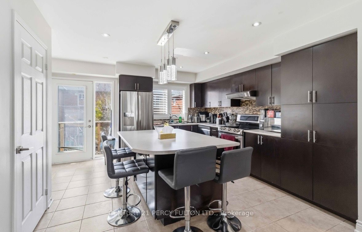 3050 Erin Centre Boulevard 67