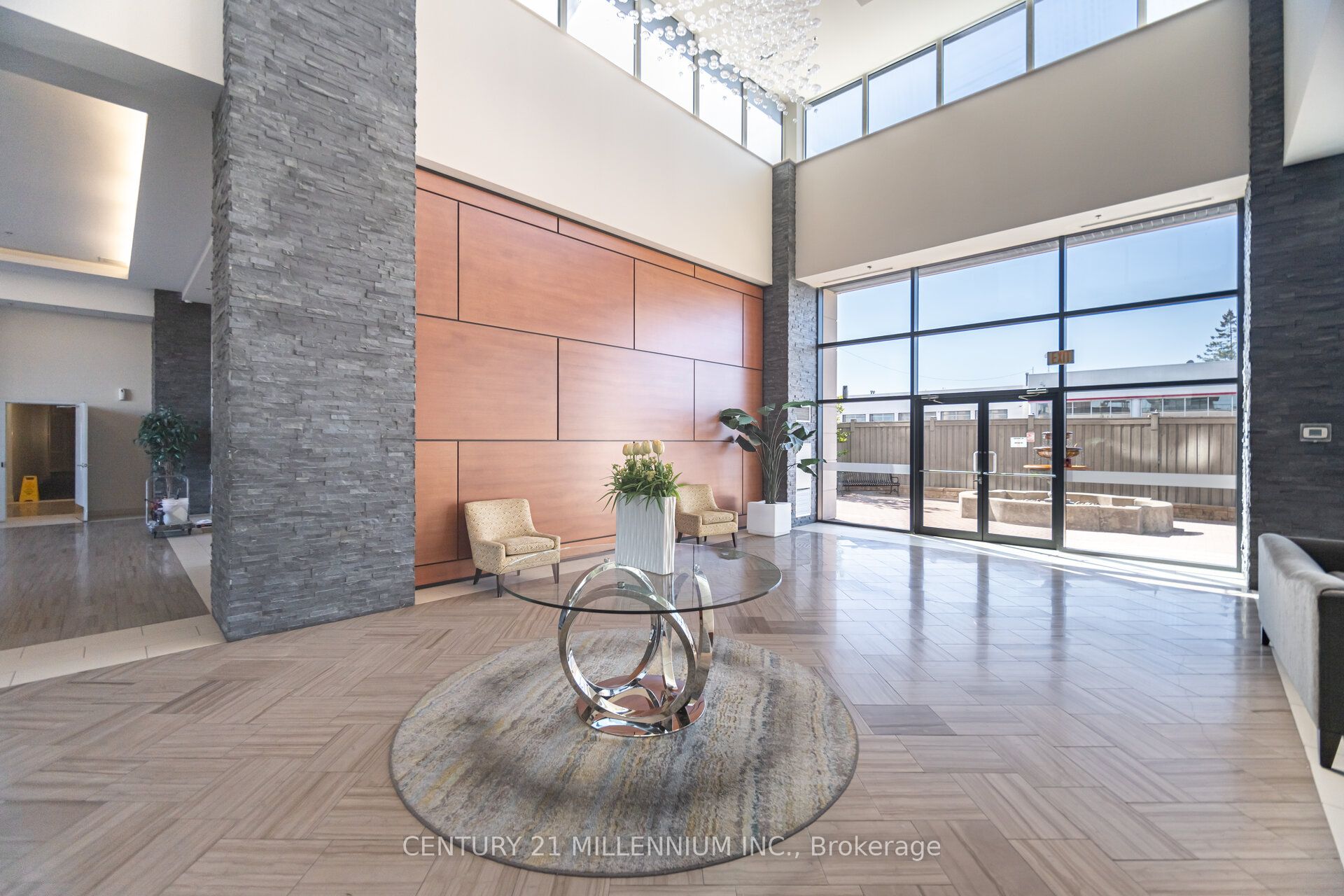 24 Woodstream Boulevard 217