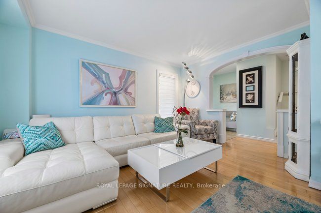 72 Kipling Crescent