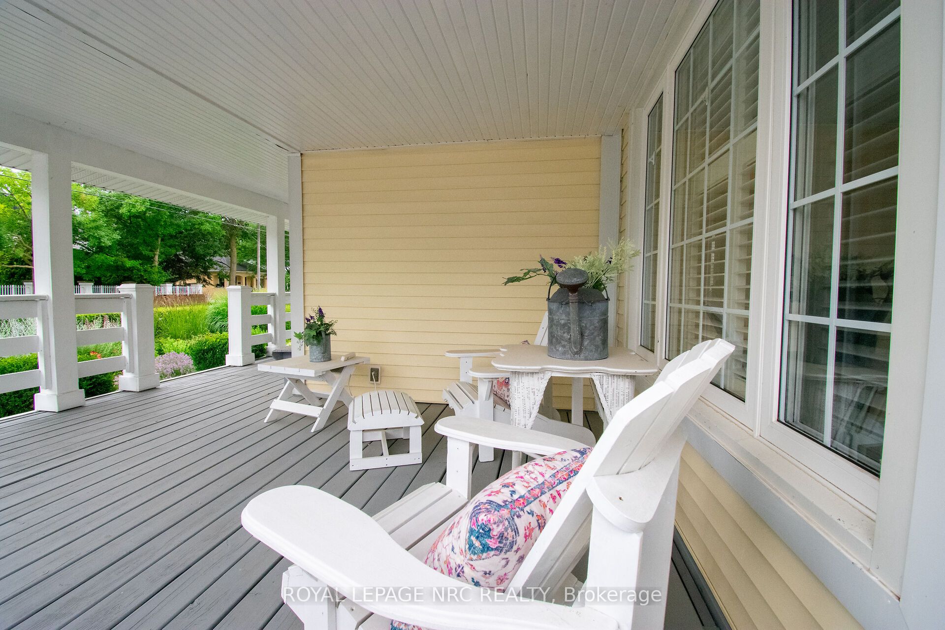 87 Lakeport Road N