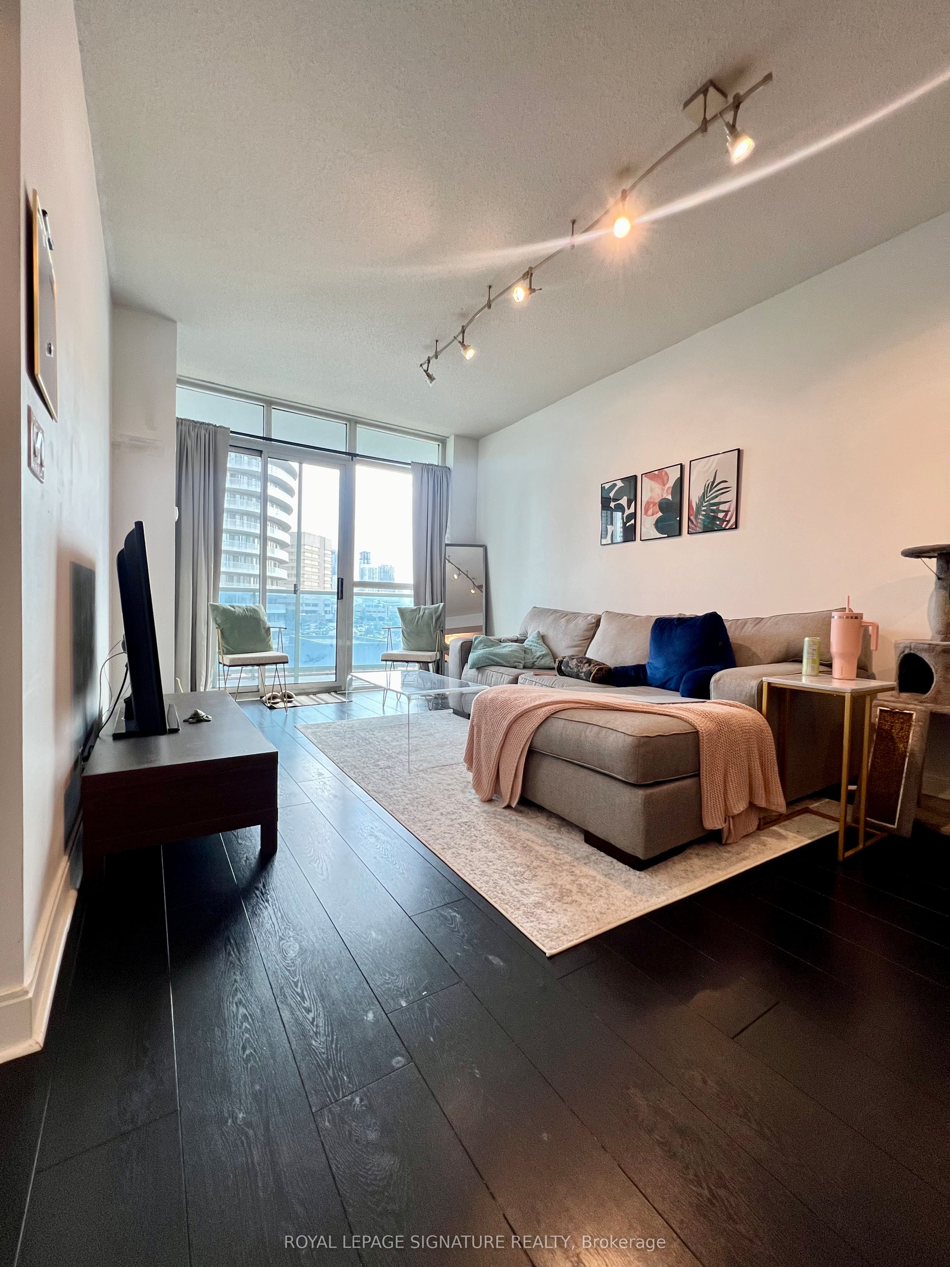 80 Absolute Avenue 607