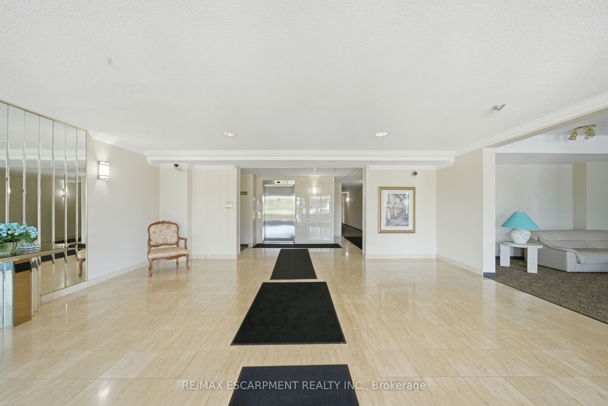 416 Limeridge Road 303
