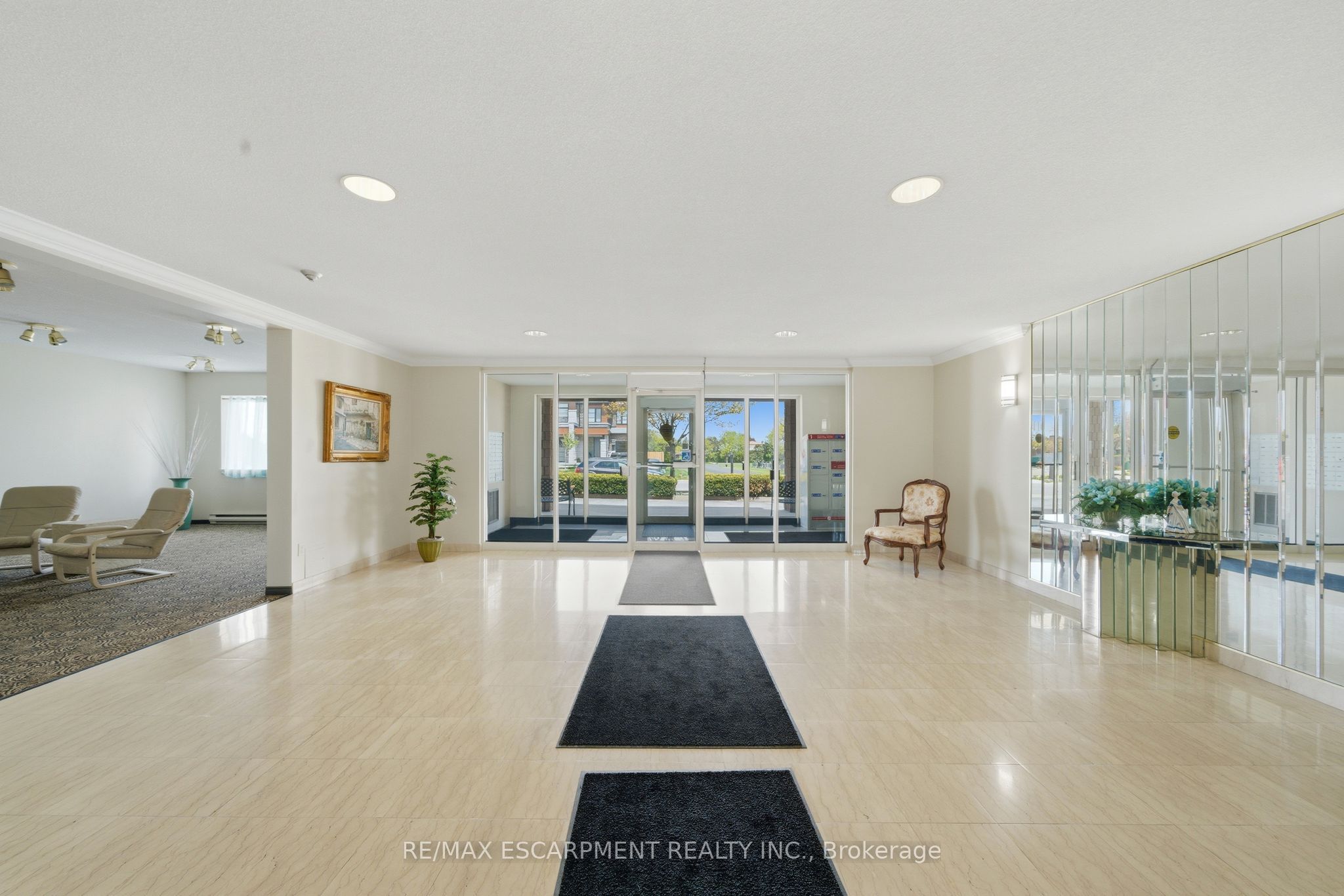 416 Limeridge Road 303