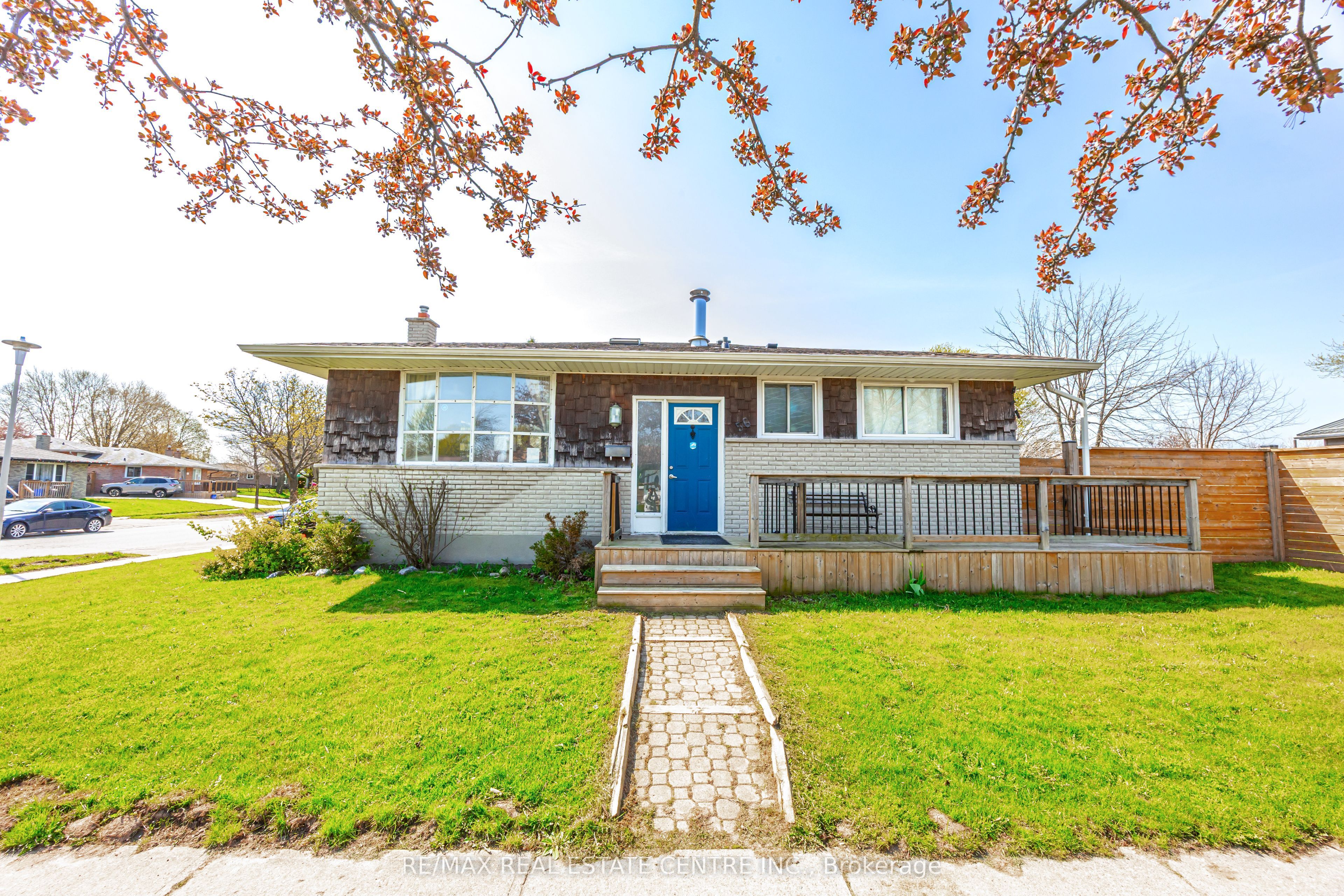 56 Ashbury Avenue E