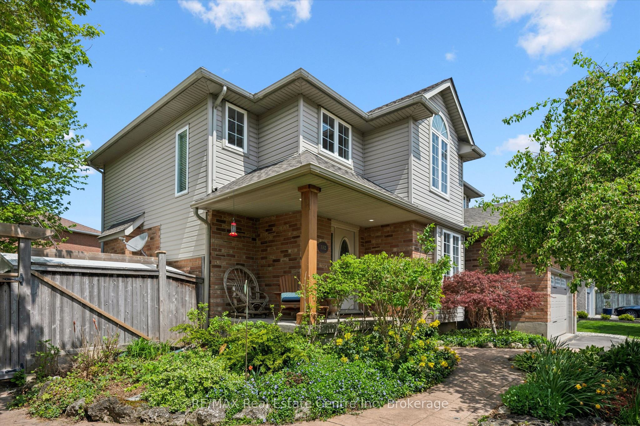 332 Daniel Crescent