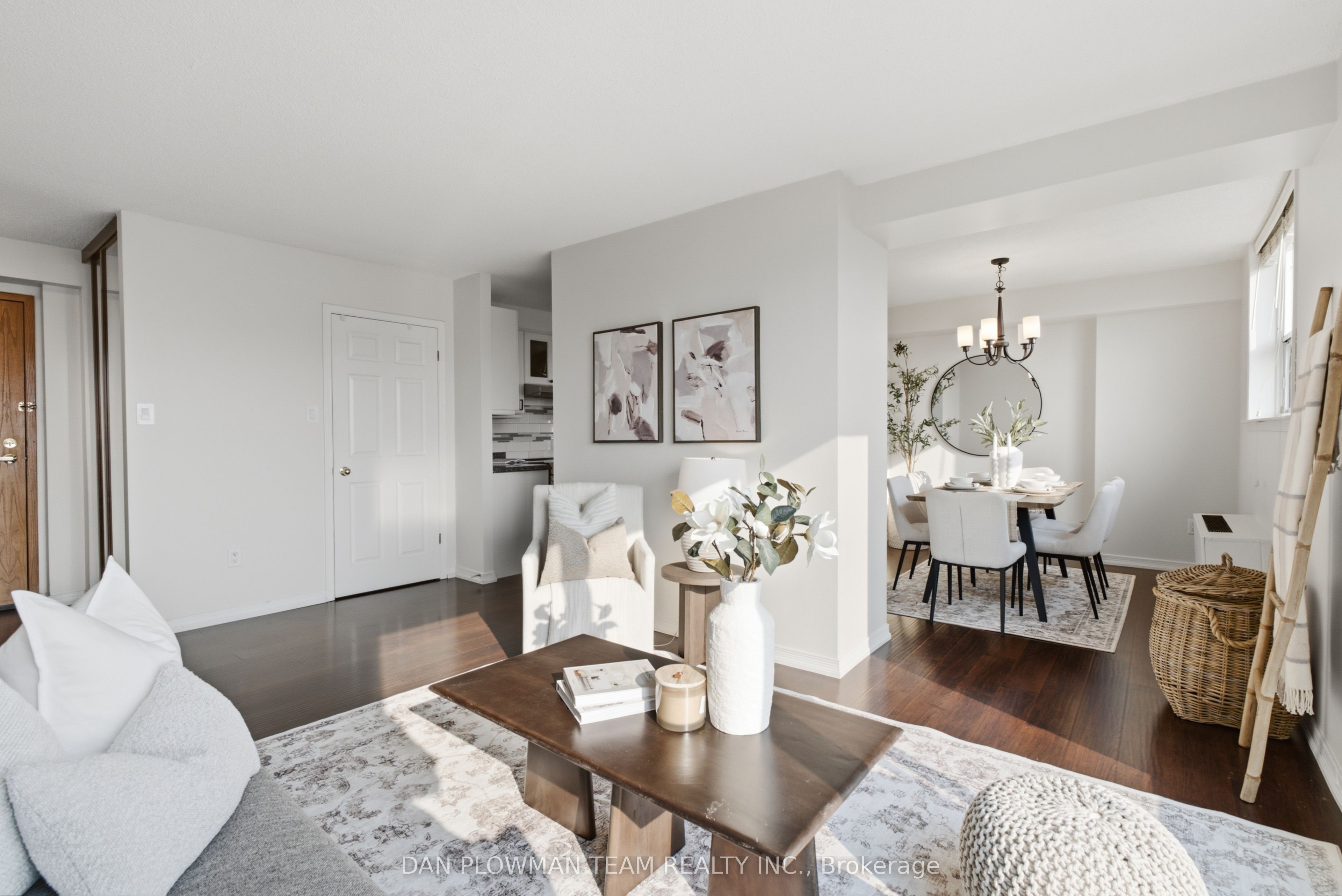 80 Athol Street E 702