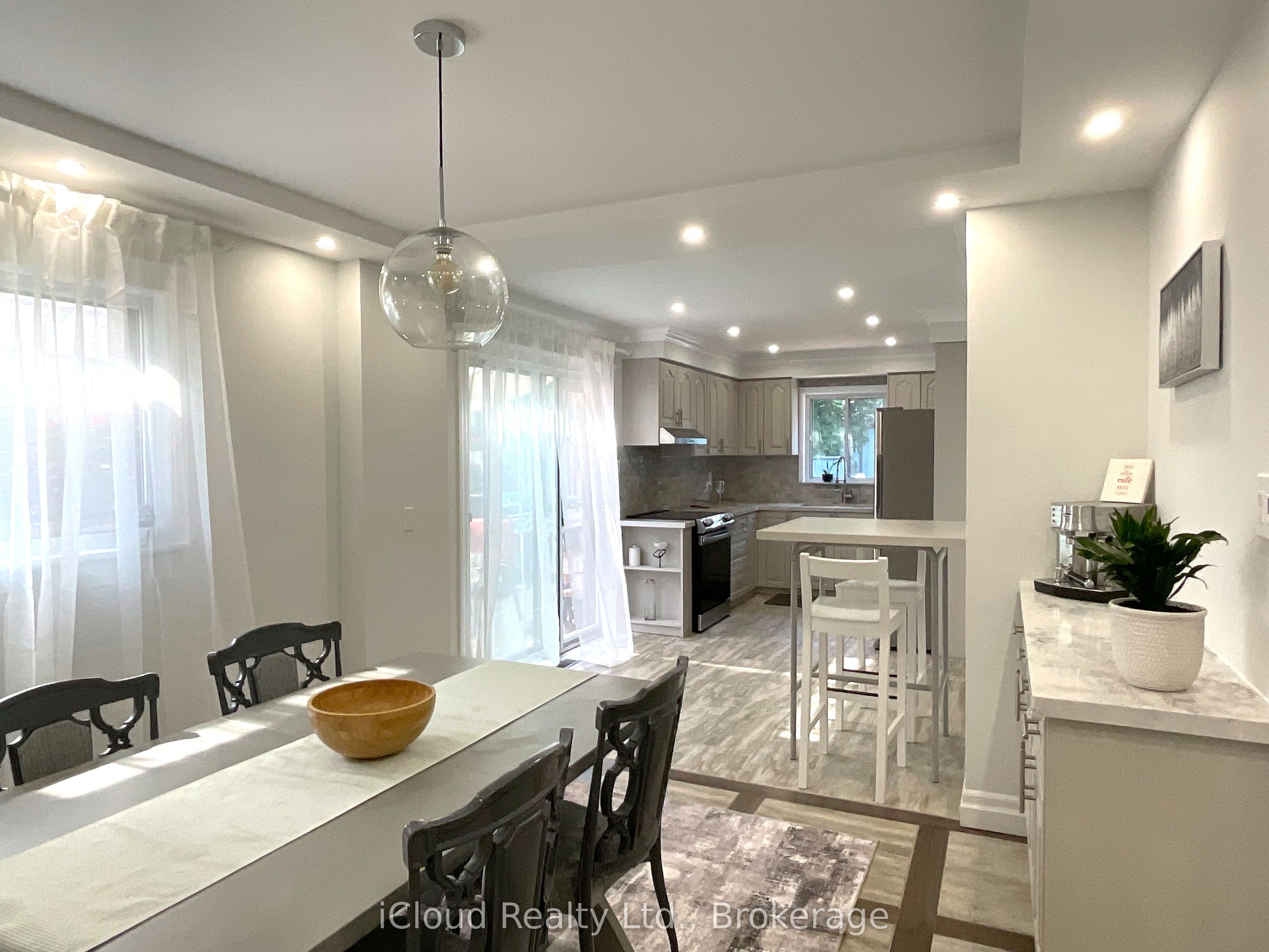 73 Wright Crescent