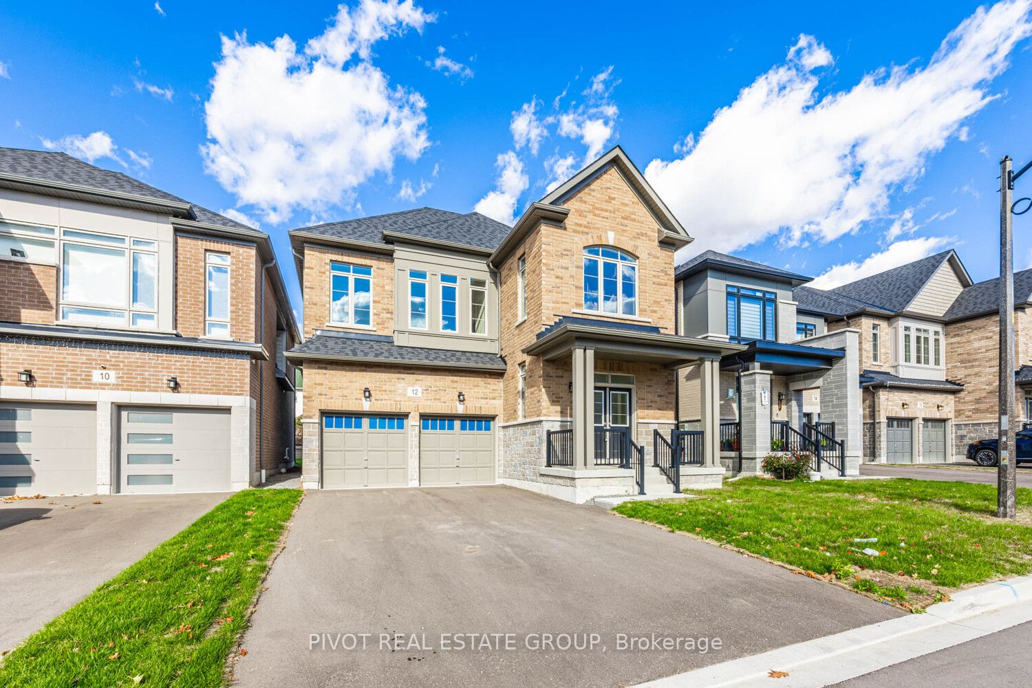 12 Waterfront Crescent