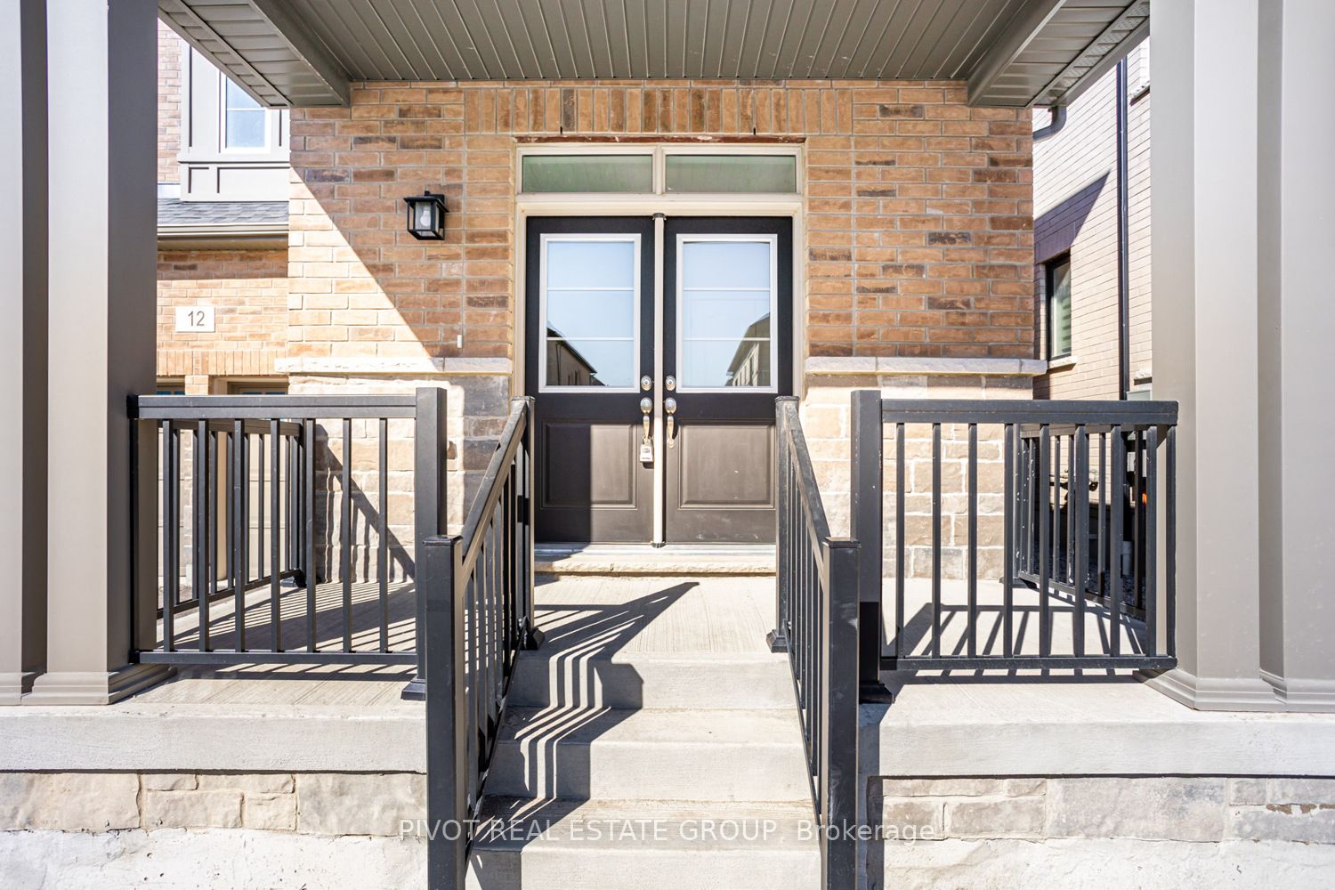 12 Waterfront Crescent