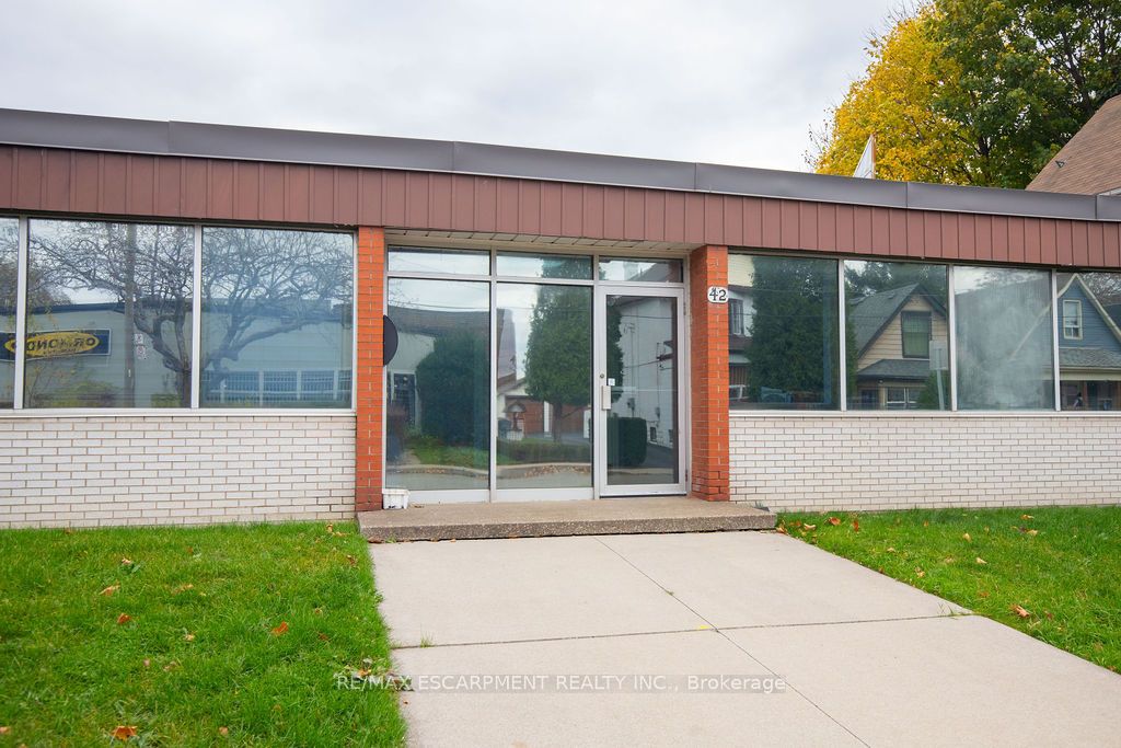 42 Niagara Street