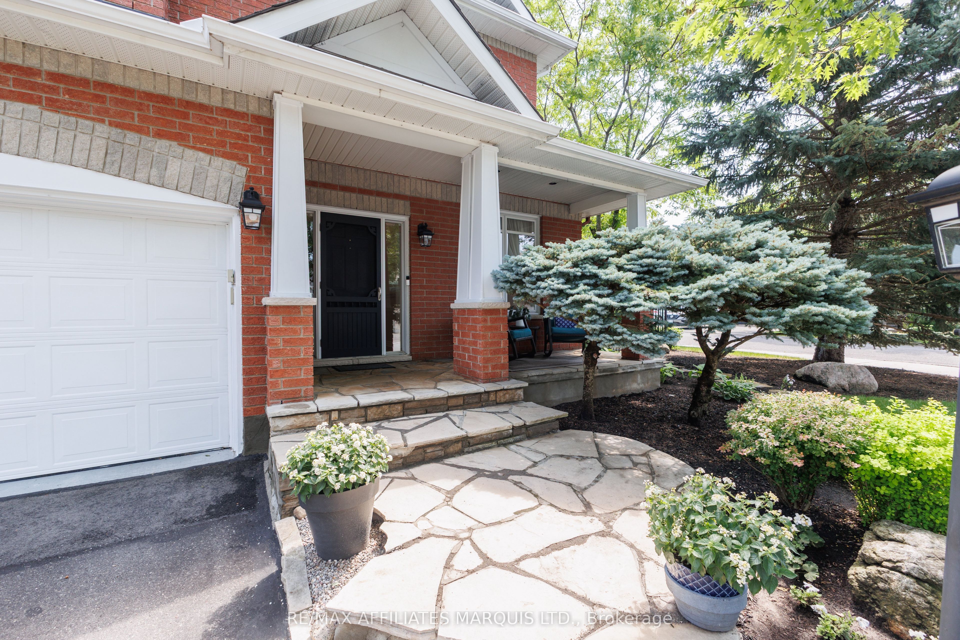 11 Redbridge Crescent