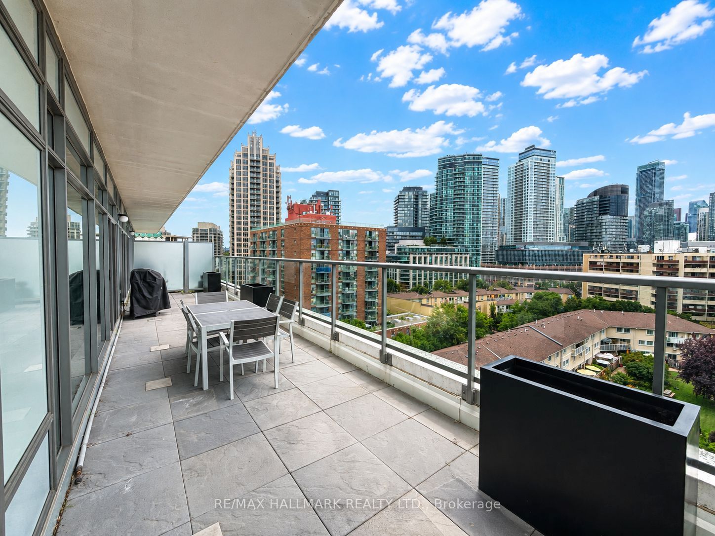 90 Stadium Road 905