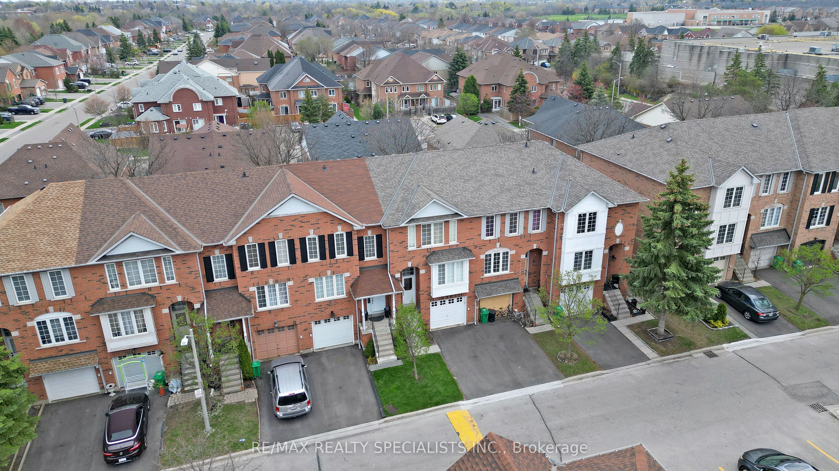 2 Clay Brick Court 19
