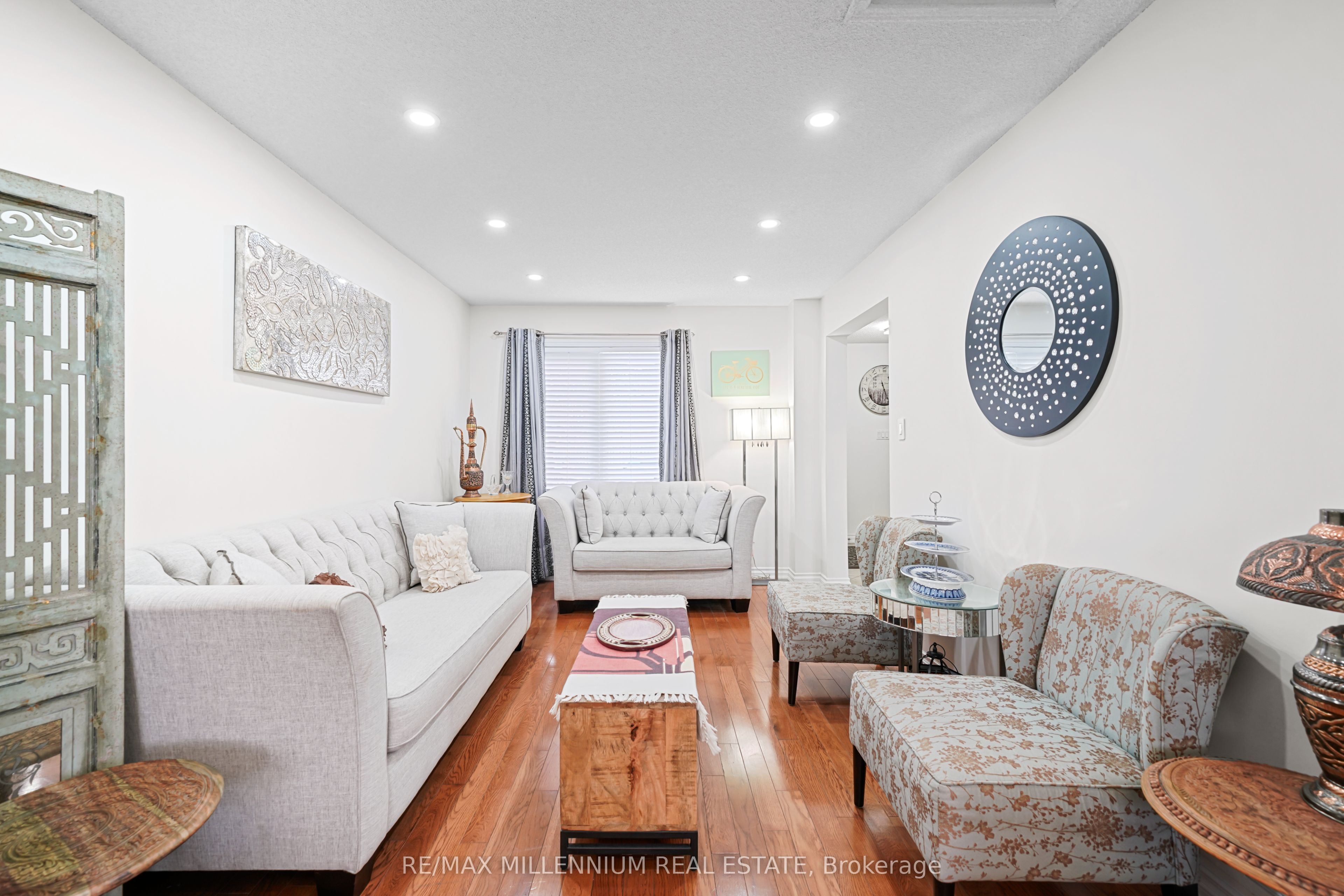 1130 Charminster Crescent