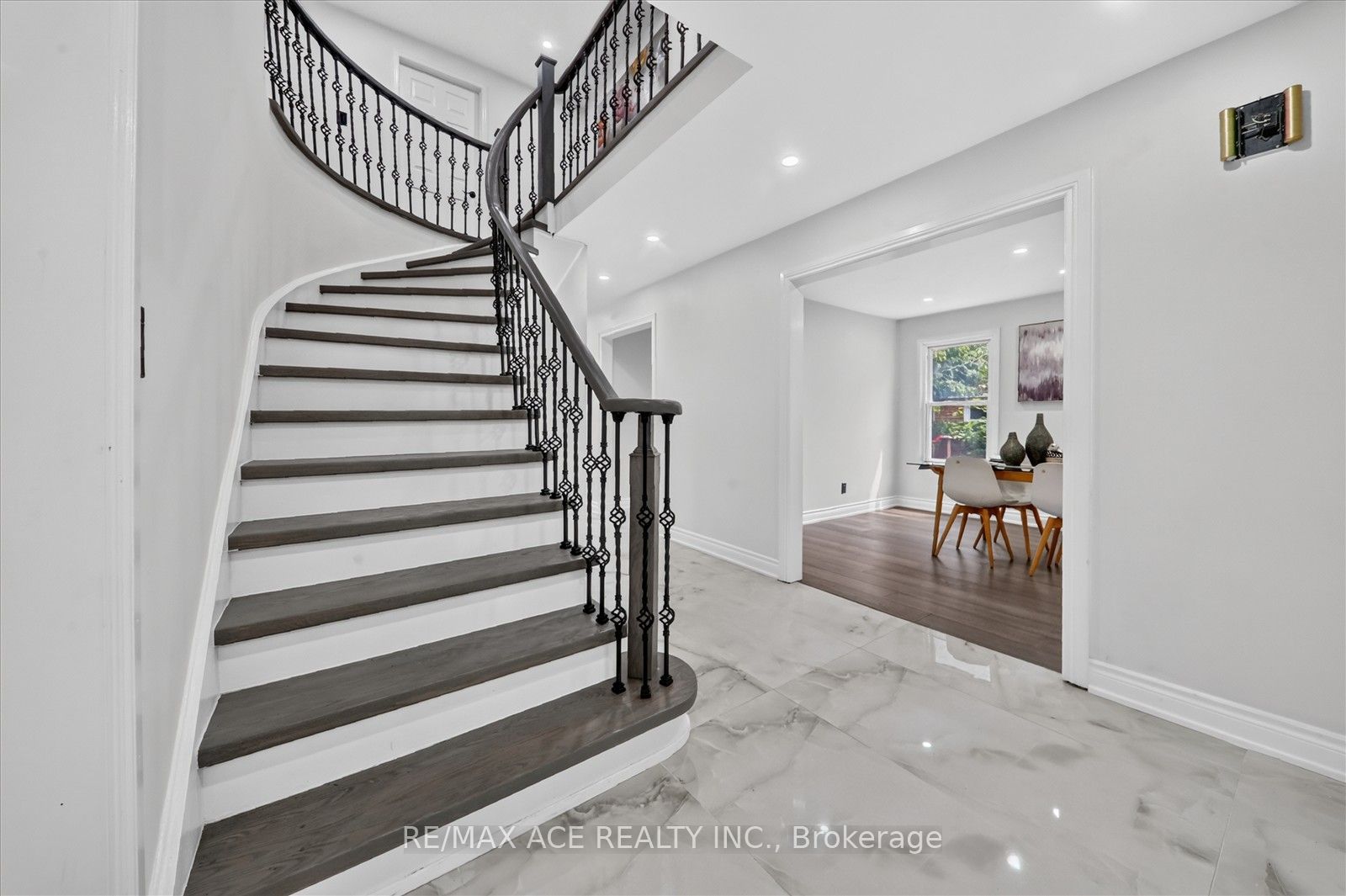 4 Beaumont Drive