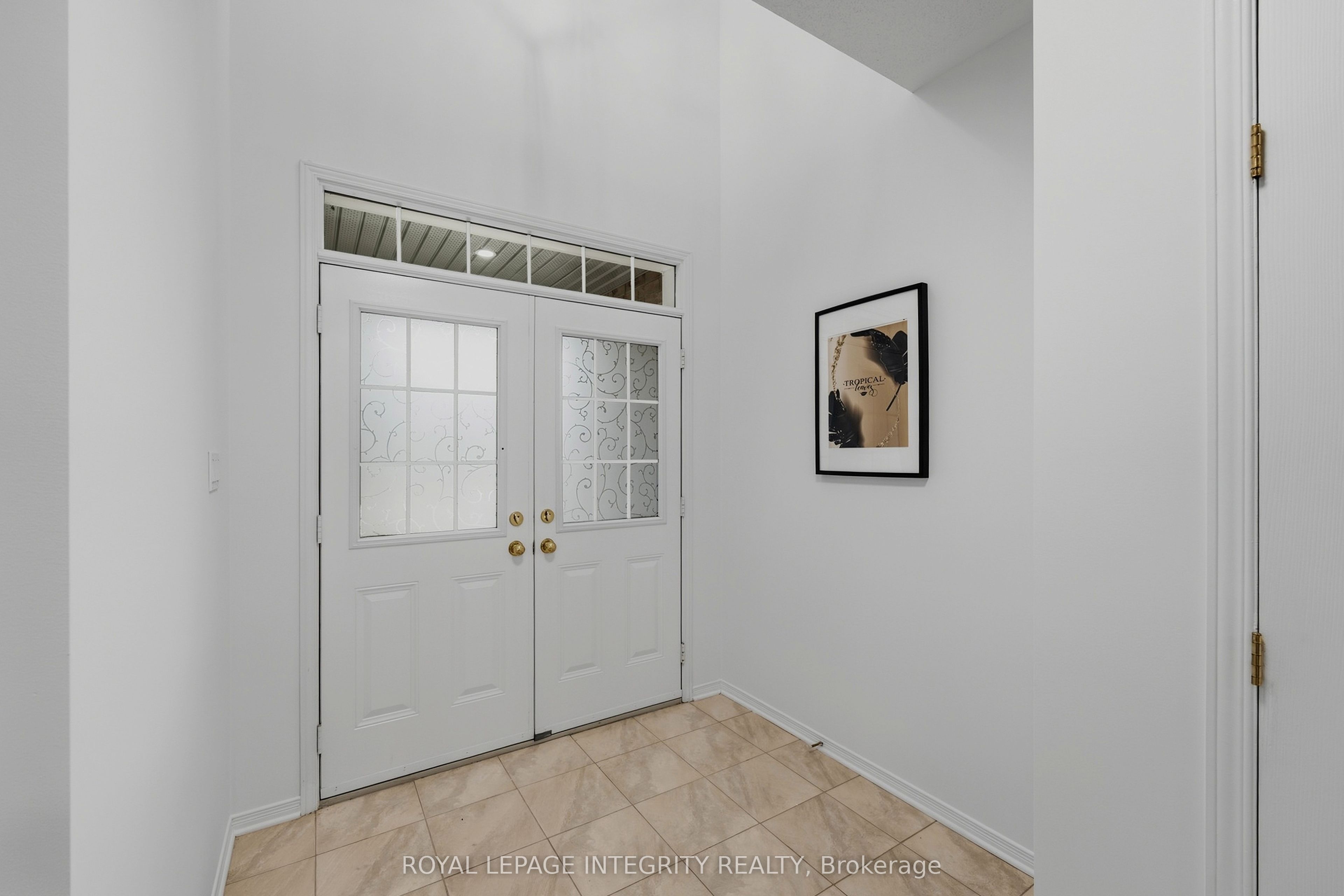 176 WINDANCE Crescent