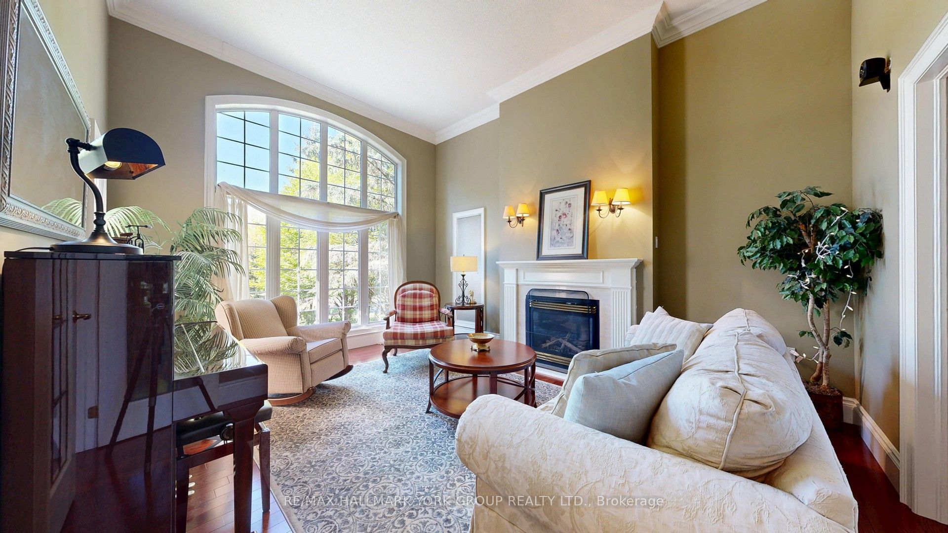400 Coventry Hill Trail