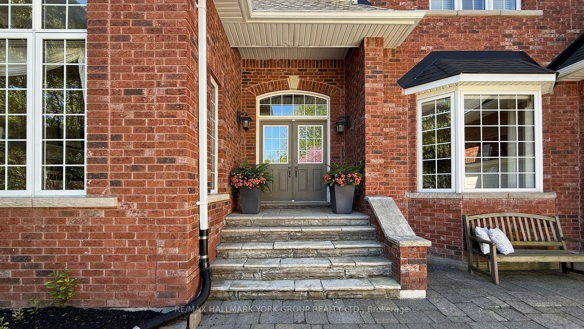 400 Coventry Hill Trail