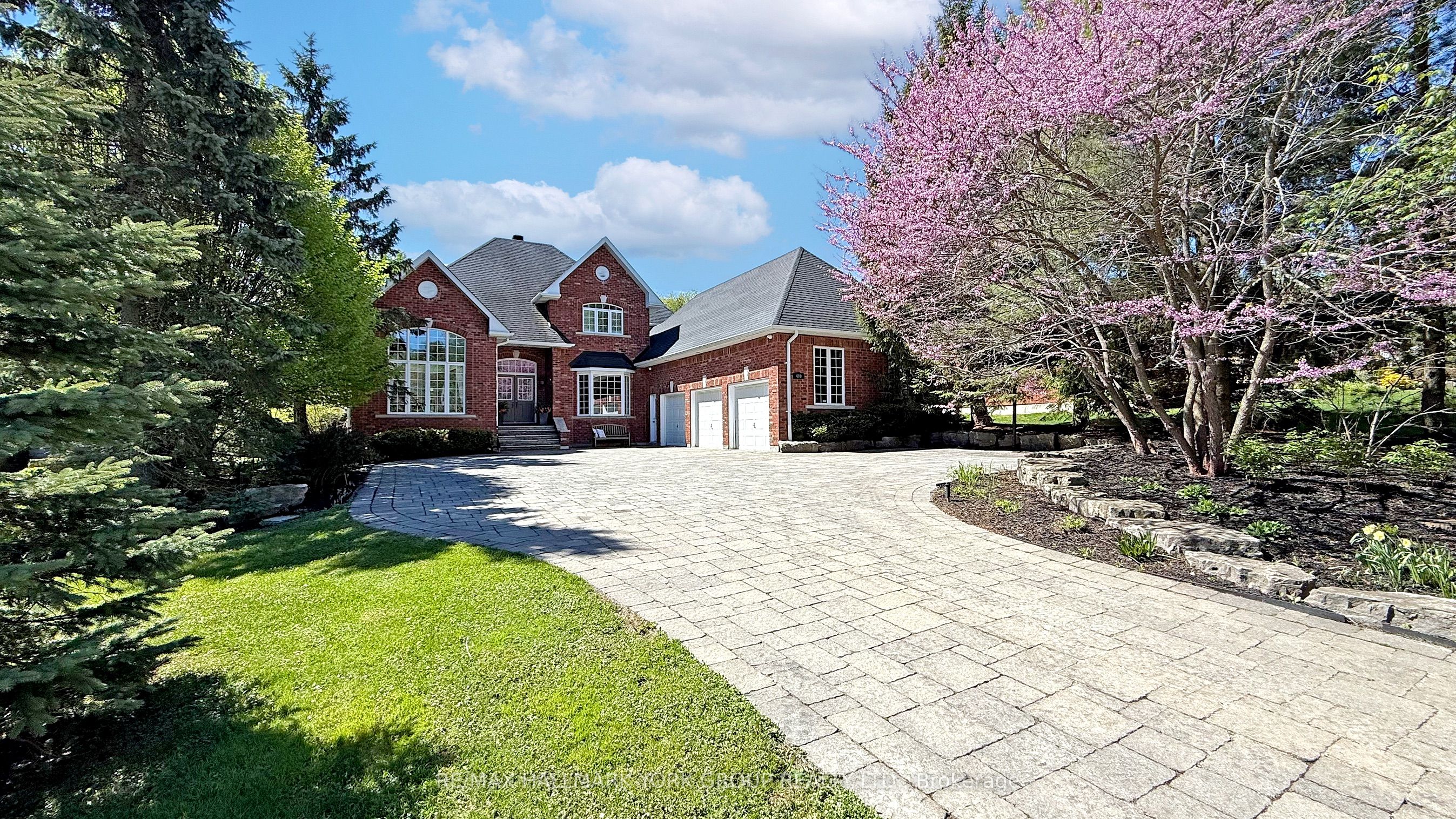 400 Coventry Hill Trail