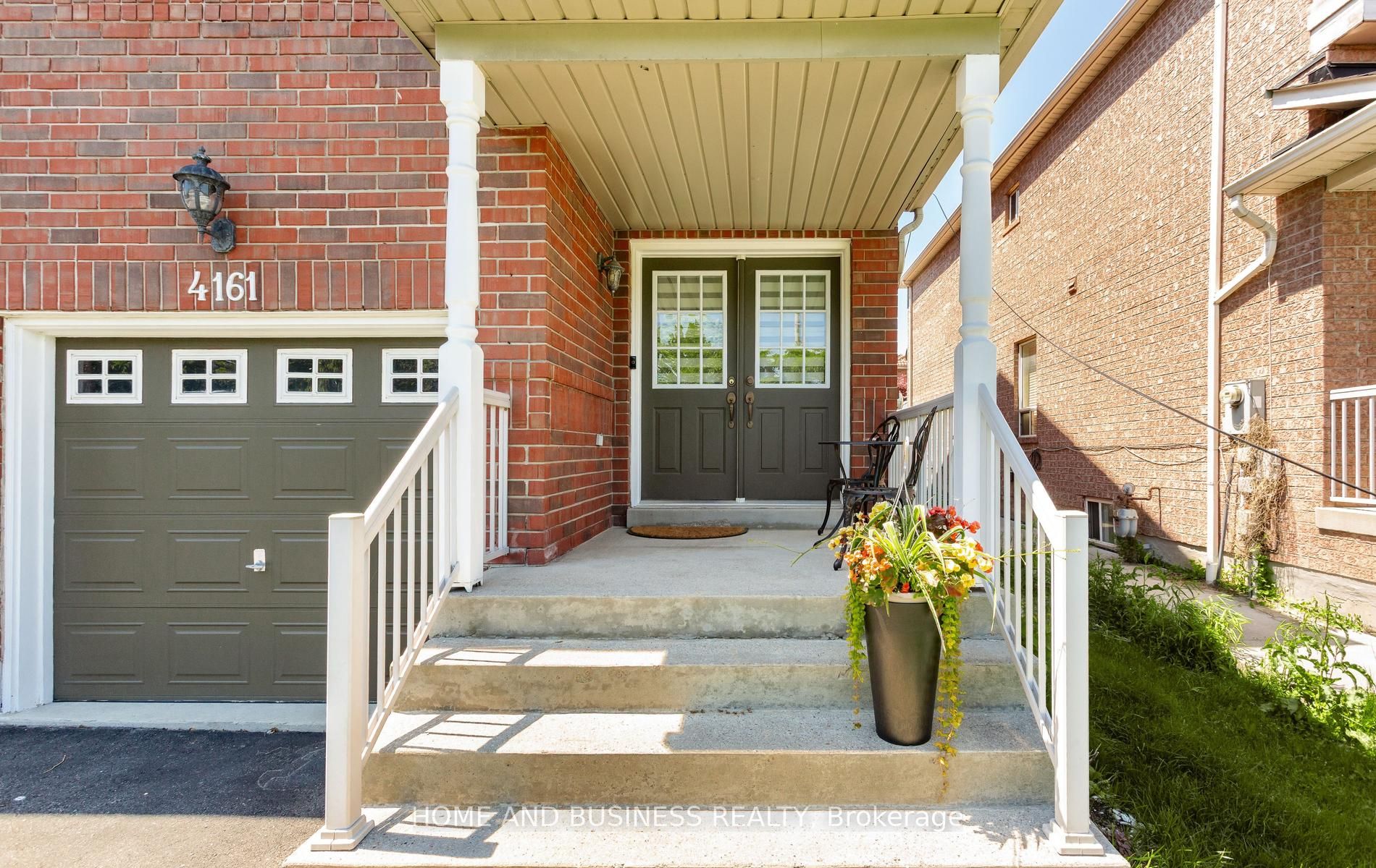 4161 Goldenrod Crescent