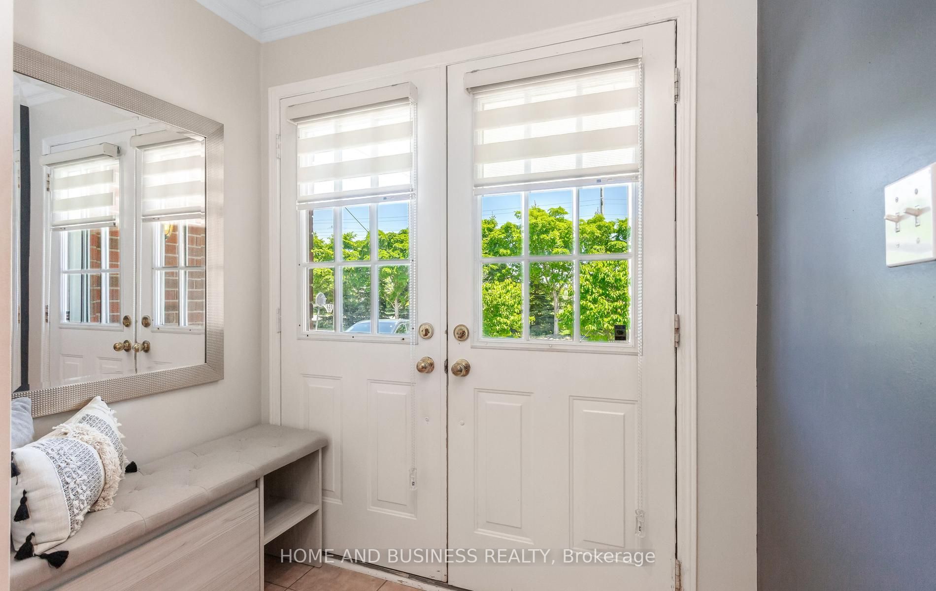 4161 Goldenrod Crescent
