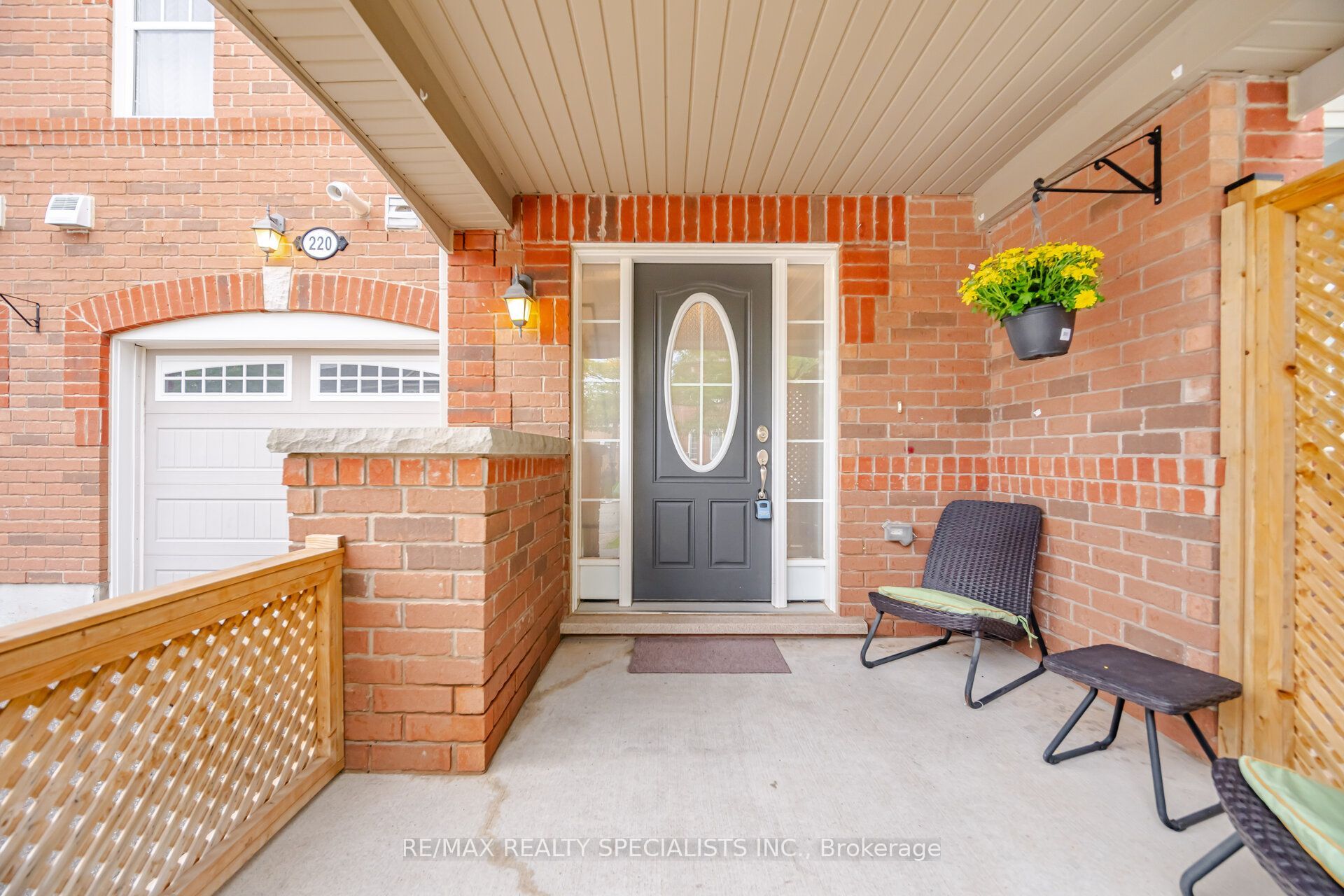 220 Mortimer Crescent