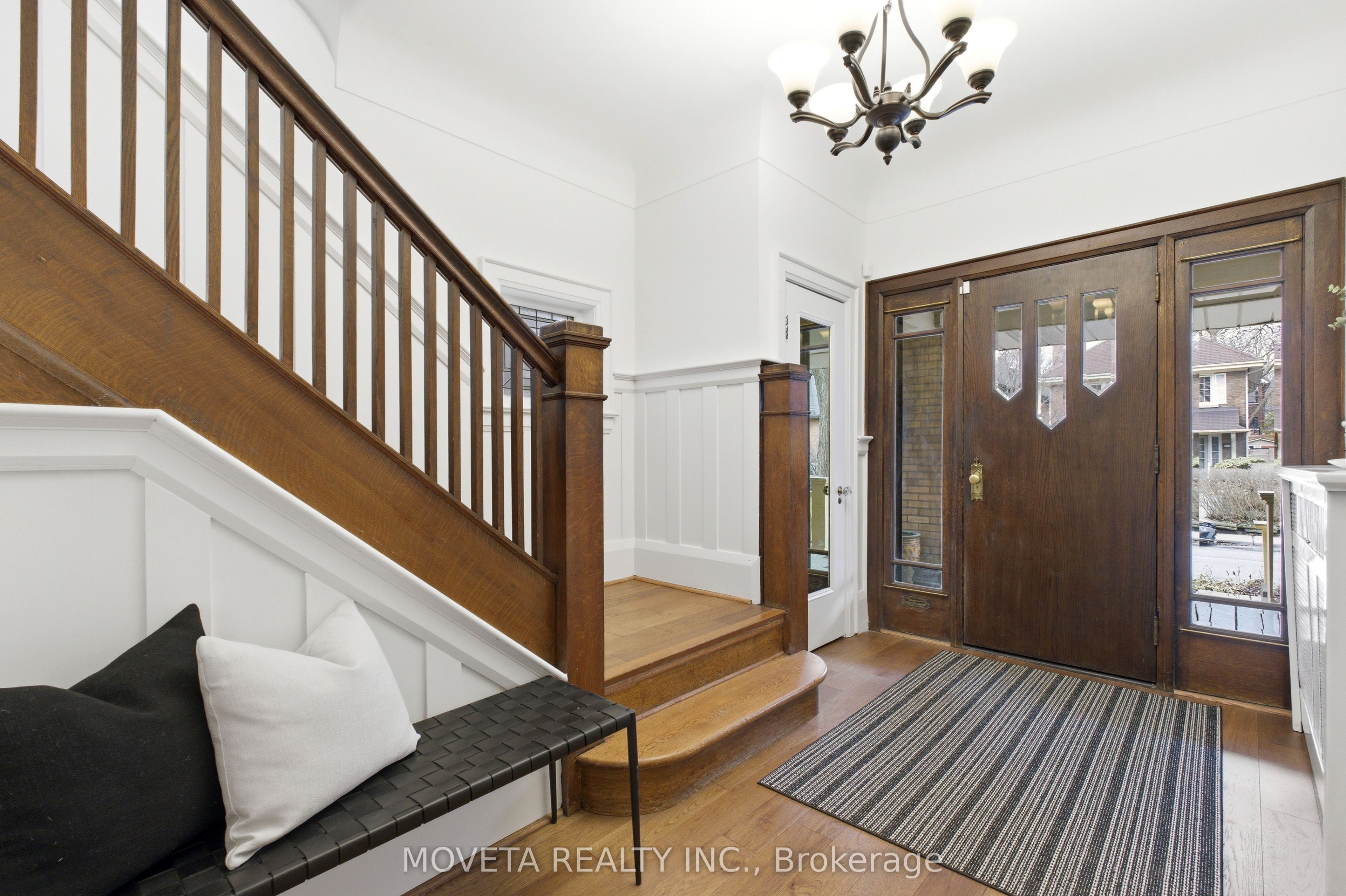 25 Glenholme Avenue N