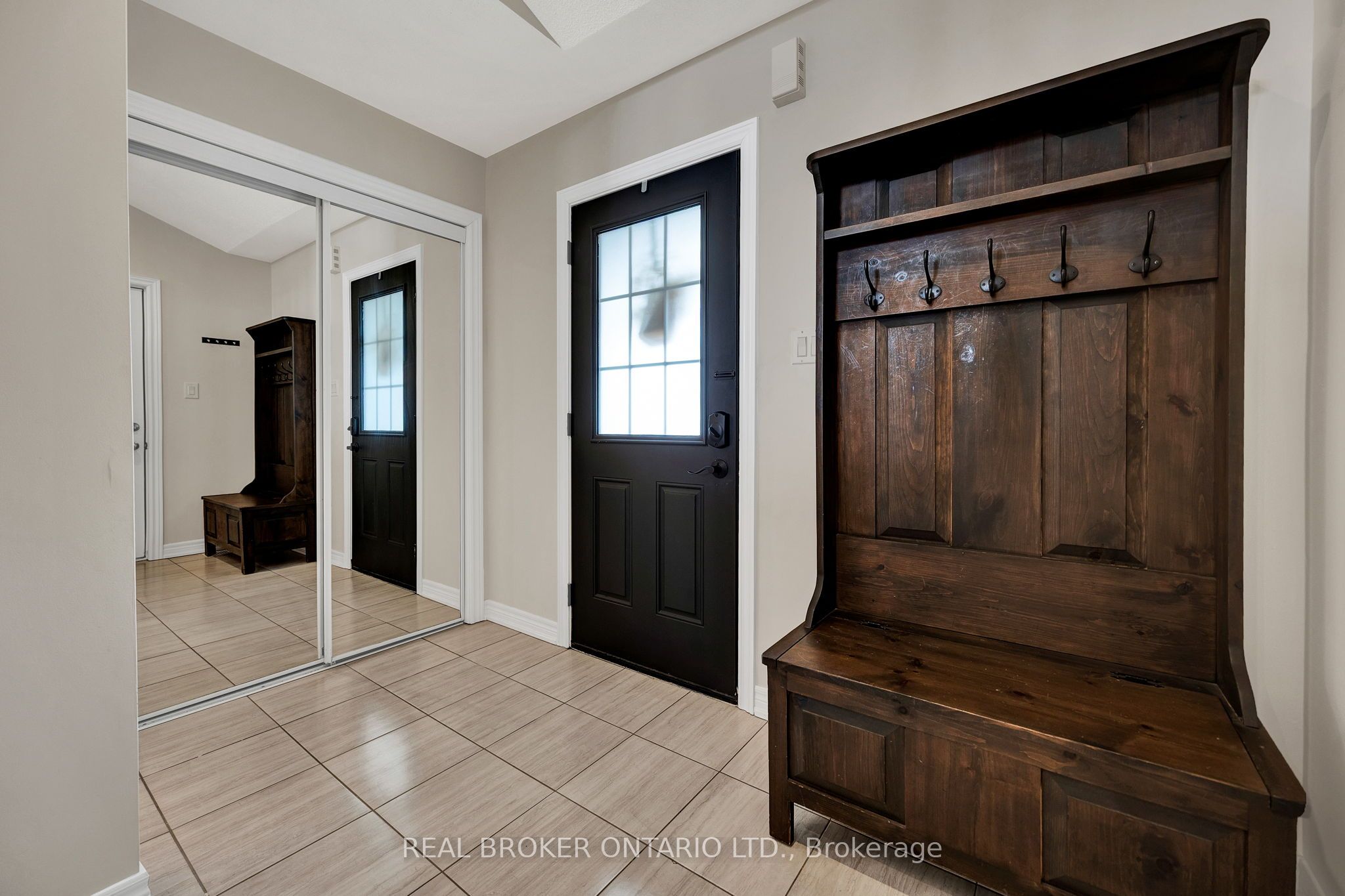 335 Krotz Street W