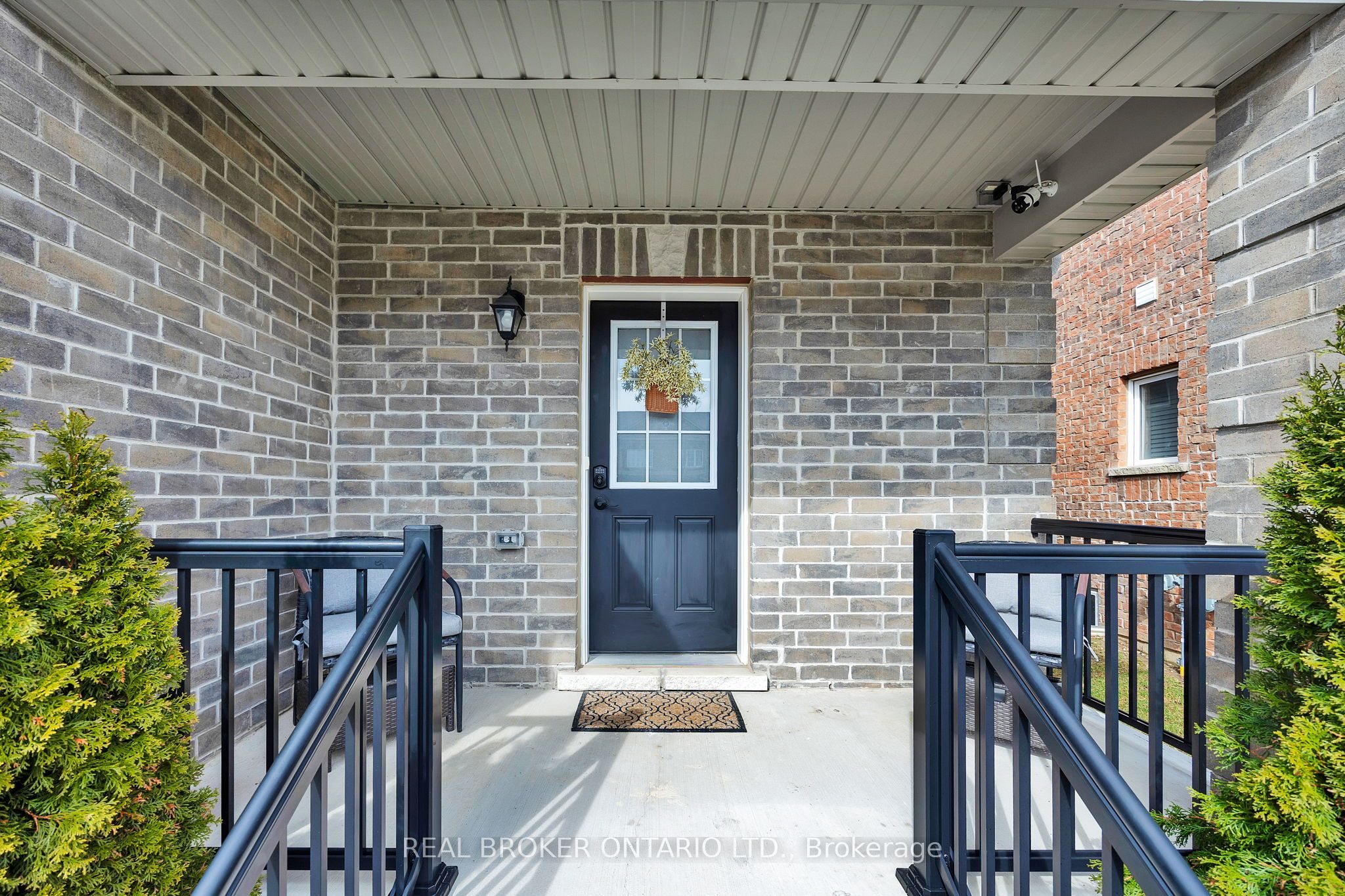 335 Krotz Street W