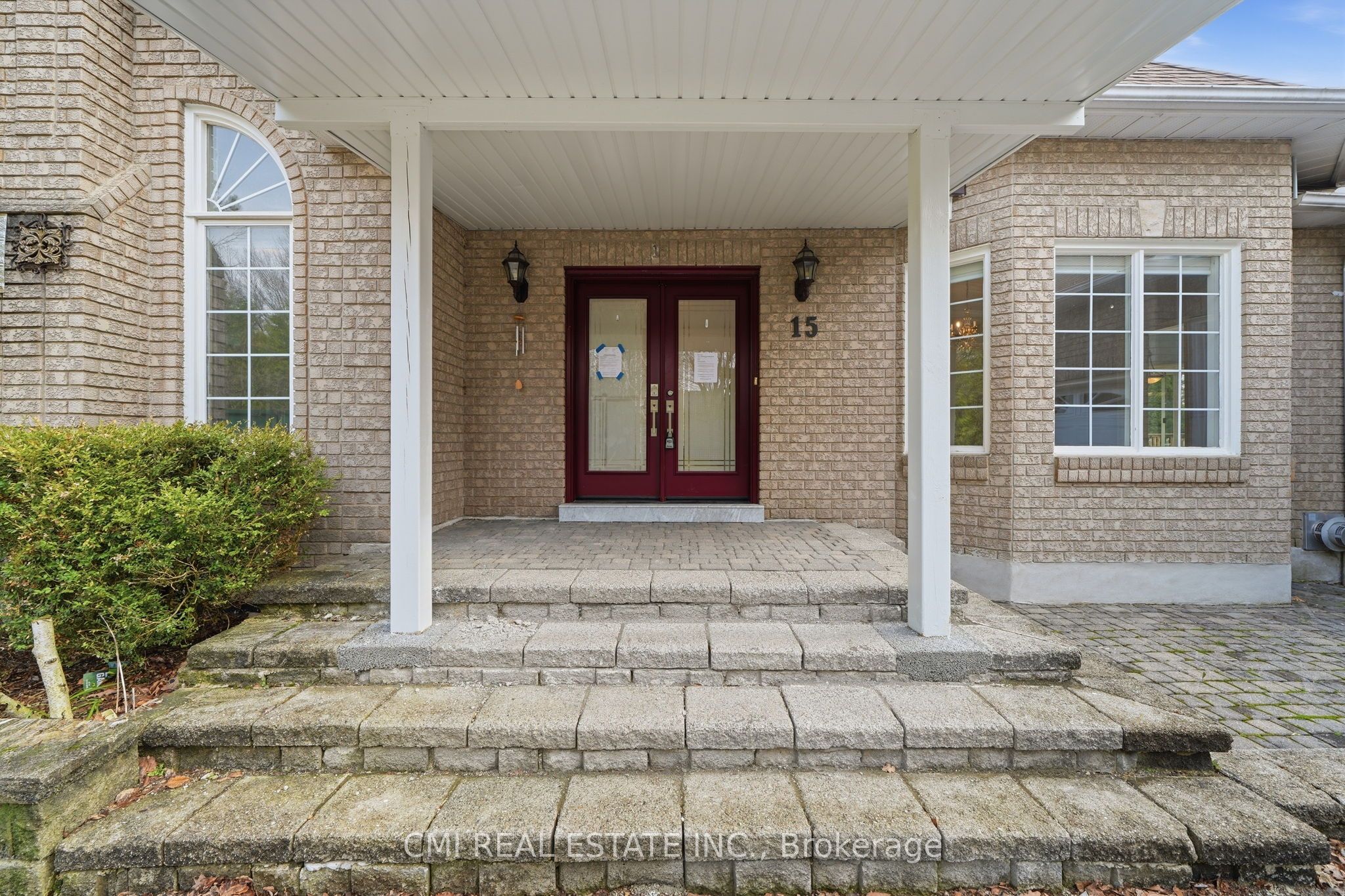 15 Treegrove Circle