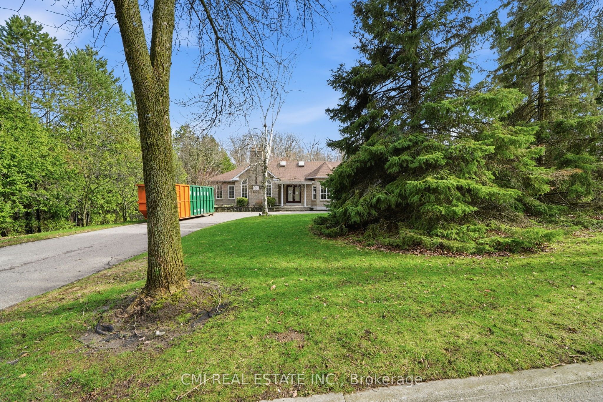 15 Treegrove Circle